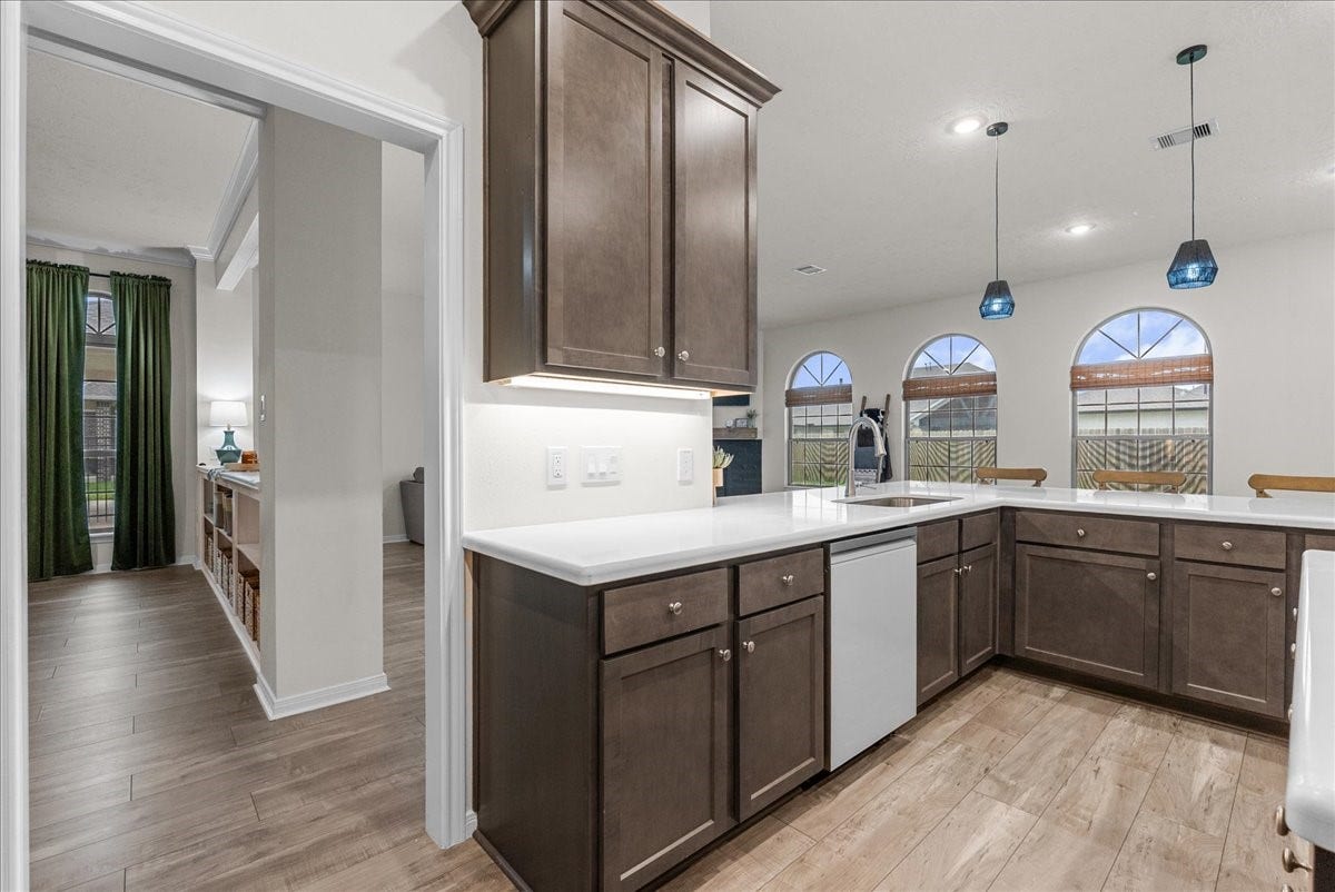 3310 Bastian Road, Dickinson, TX 77539 3310 Bastian Road, Dickinson, TX 77539