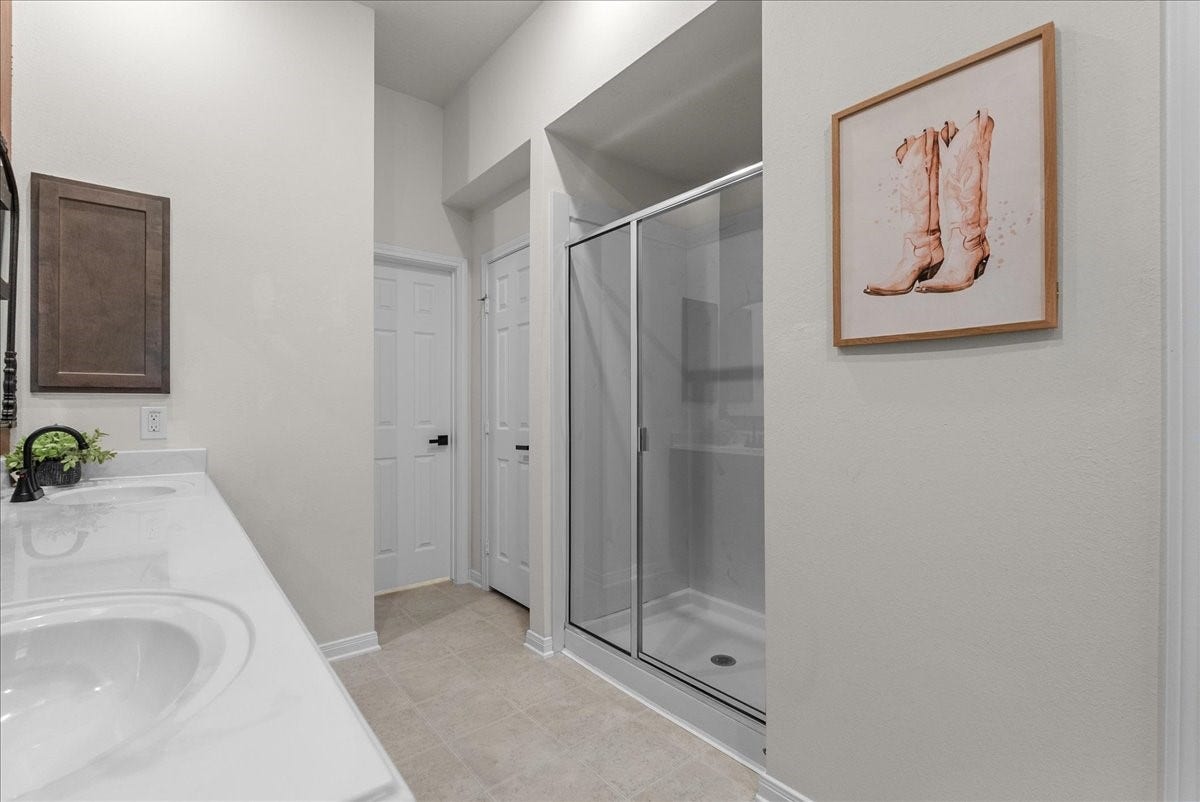 3310 Bastian Road, Dickinson, TX 77539 3310 Bastian Road, Dickinson, TX 77539
