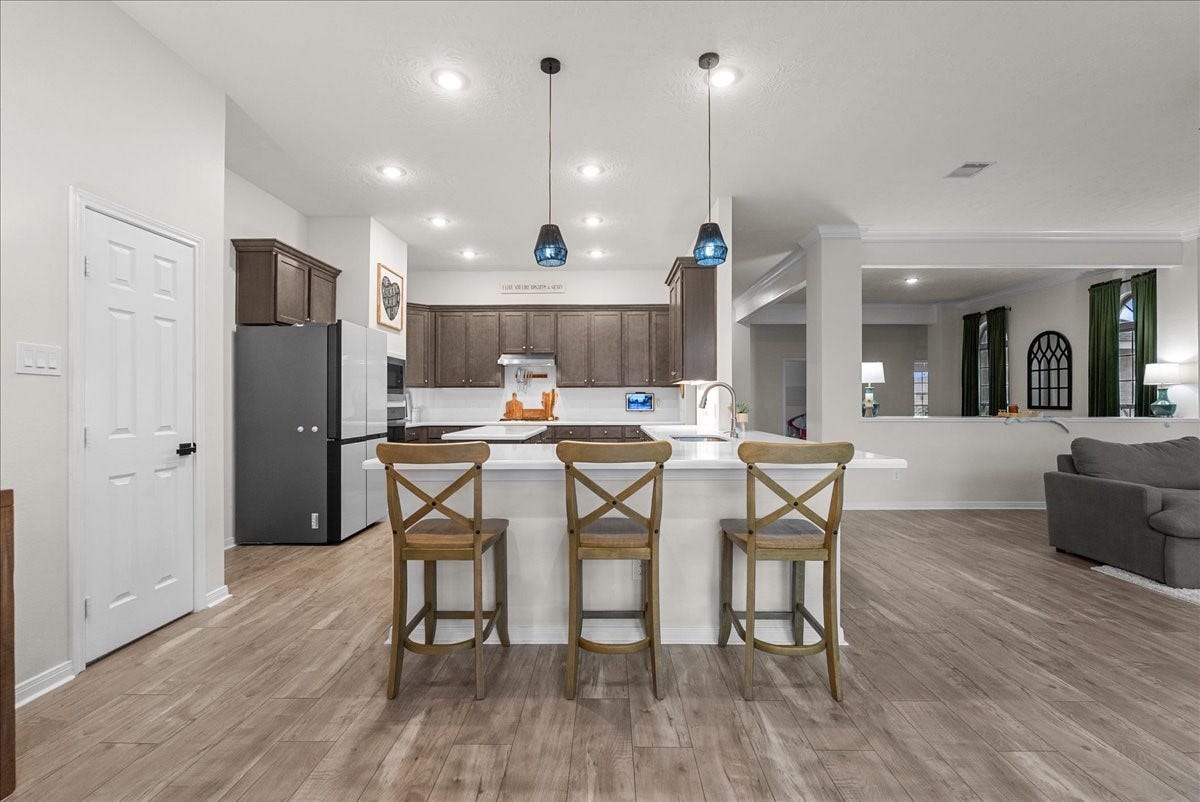 3310 Bastian Road, Dickinson, TX 77539 3310 Bastian Road, Dickinson, TX 77539