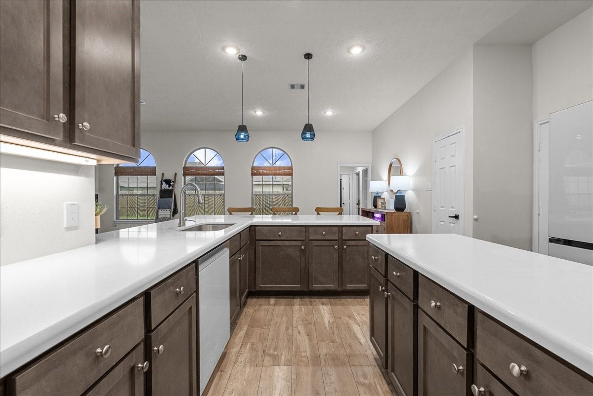 3310 Bastian Road, Dickinson, TX 77539 3310 Bastian Road, Dickinson, TX 77539