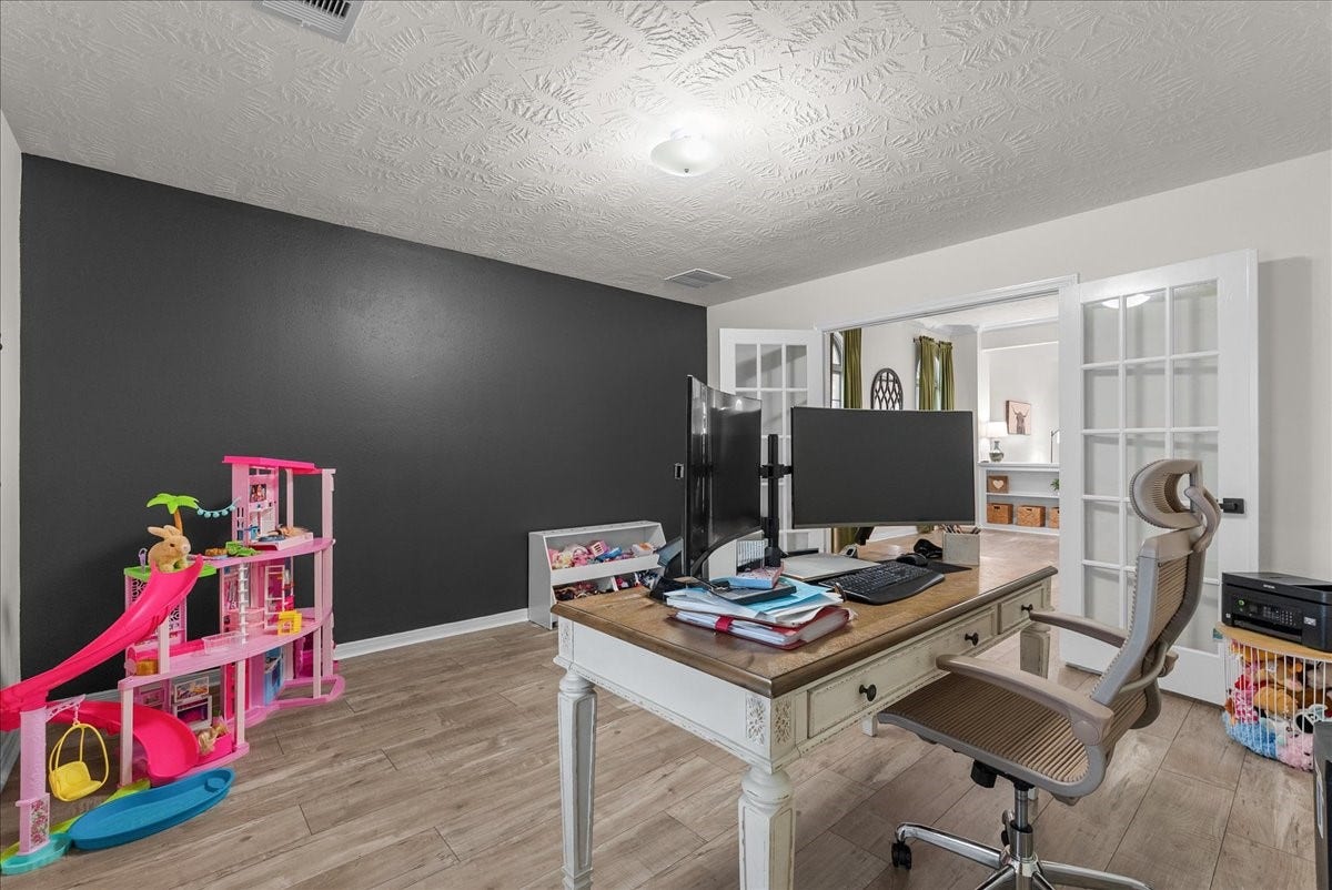 3310 Bastian Road, Dickinson, TX 77539 3310 Bastian Road, Dickinson, TX 77539