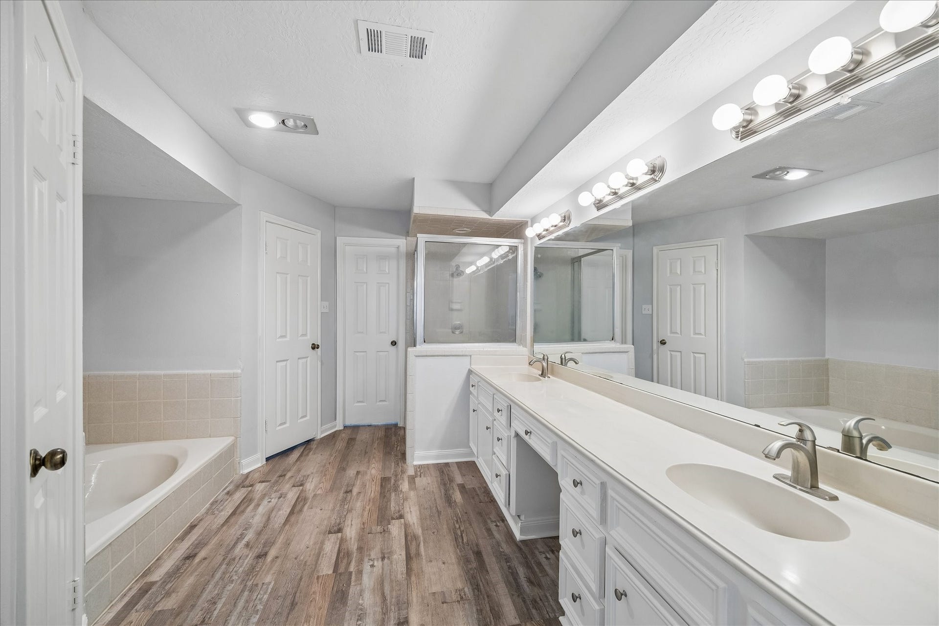 5410 Red Cliff Drive, Kingwood, TX 77345 5410 Red Cliff Drive, Kingwood, TX 77345