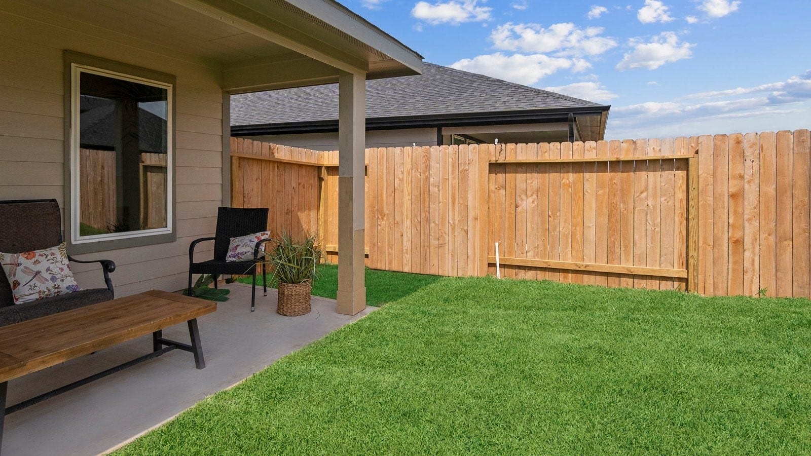 4909 Lemon Gove Drive, Rosenberg, TX 77469 *Images and 3D tour are for illustration only and options may vary from home as built.
