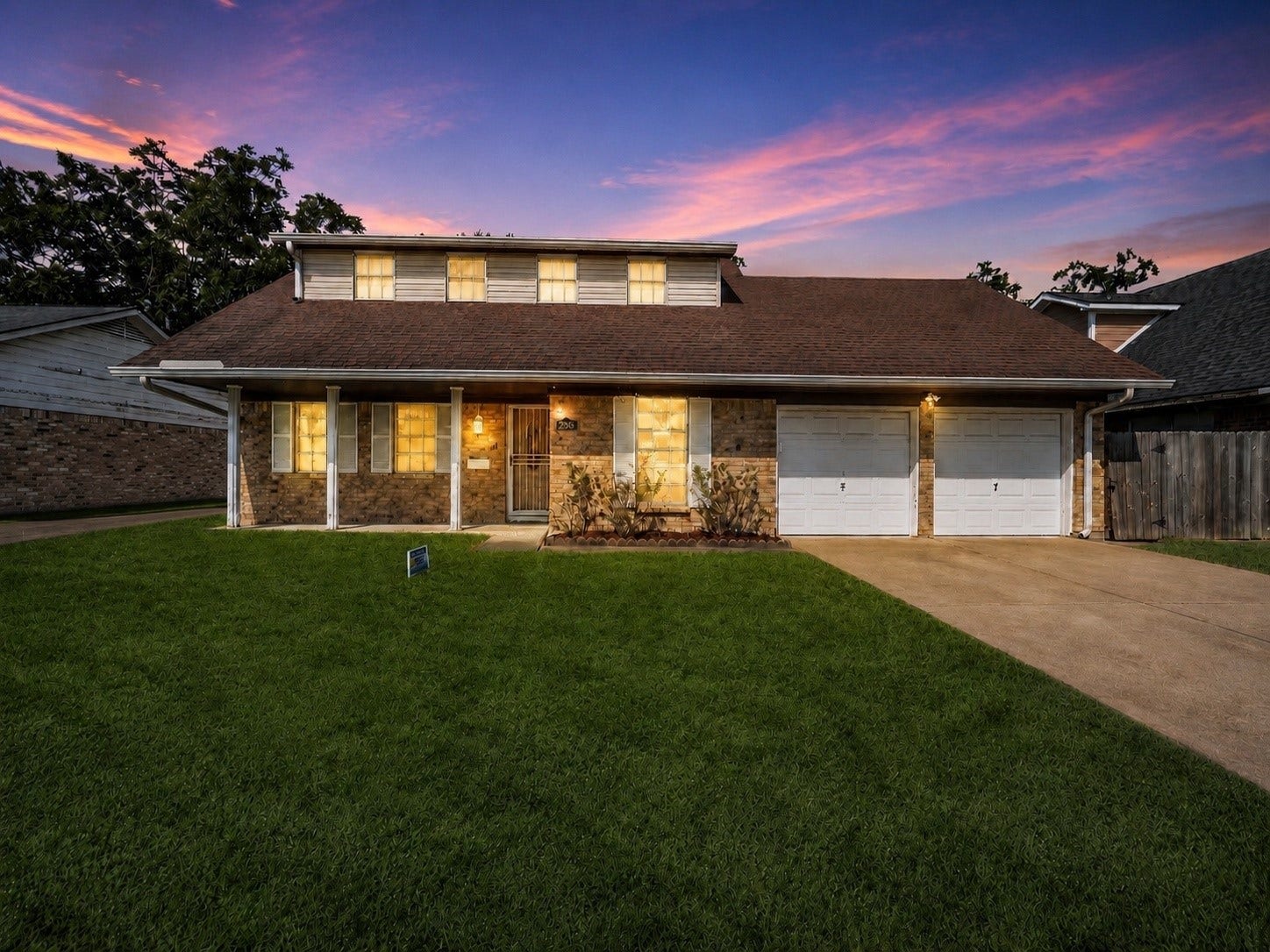 2808 Burke Road, Pasadena, TX 77502 Welcome to 2808 Burke in established Parkview Manor
