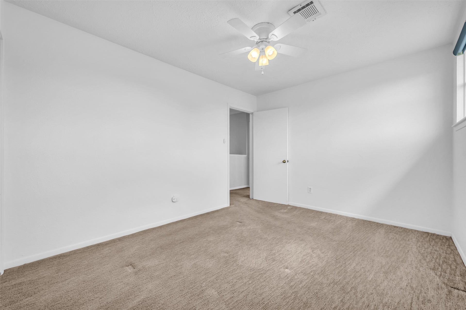 2808 Burke Road, Pasadena, TX 77502 2808 Burke Road, Pasadena, TX 77502