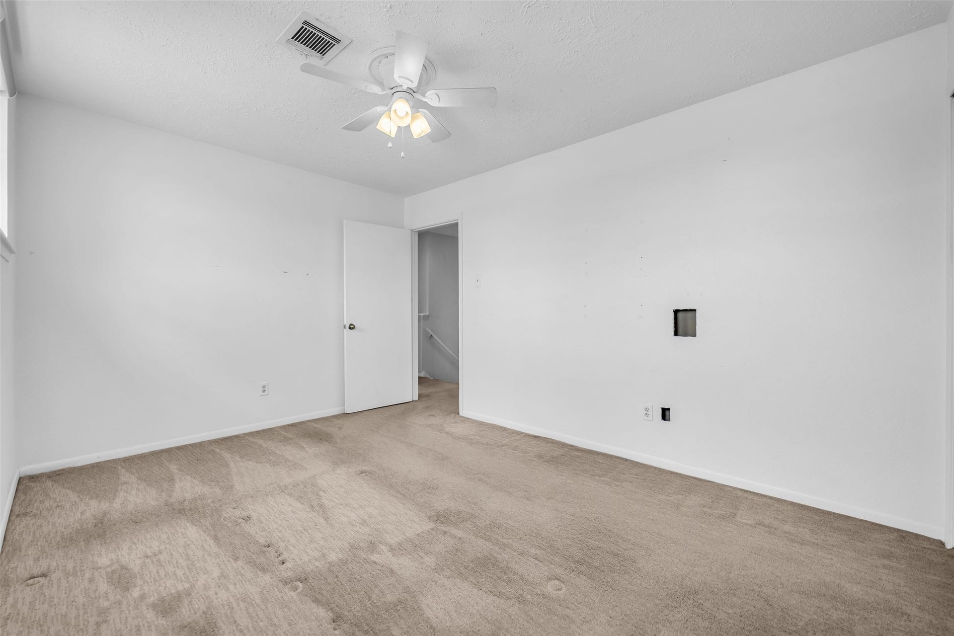 2808 Burke Road, Pasadena, TX 77502 2808 Burke Road, Pasadena, TX 77502