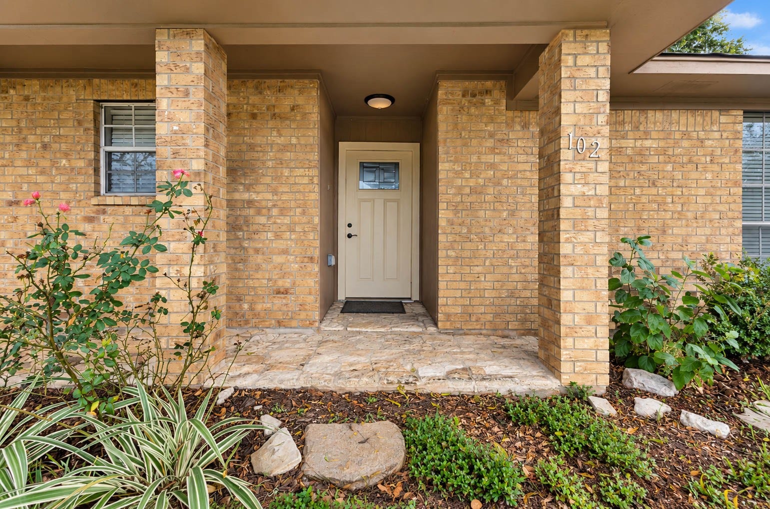 102 Cotton Street, Jones Creek, TX 77541