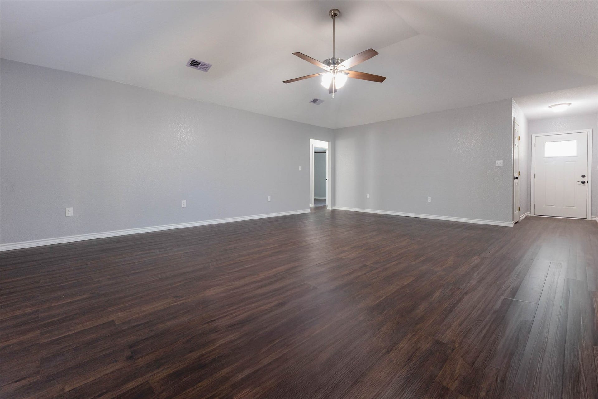 102 Cotton Street, Jones Creek, TX 77541