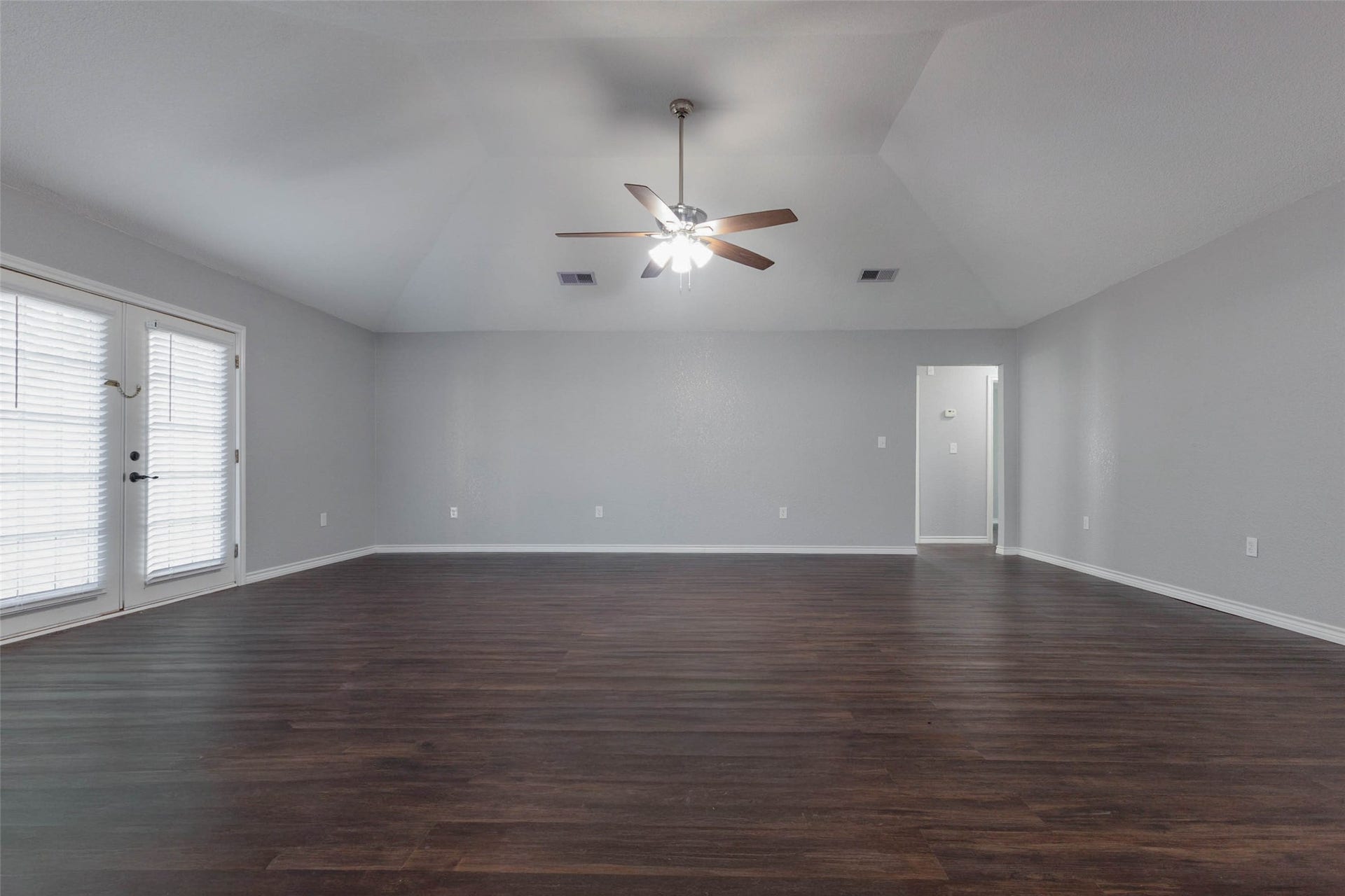 102 Cotton Street, Jones Creek, TX 77541