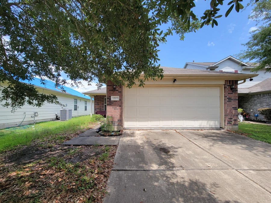 Property photo for 12835 Regal Oaks Bend Lane, Houston, TX