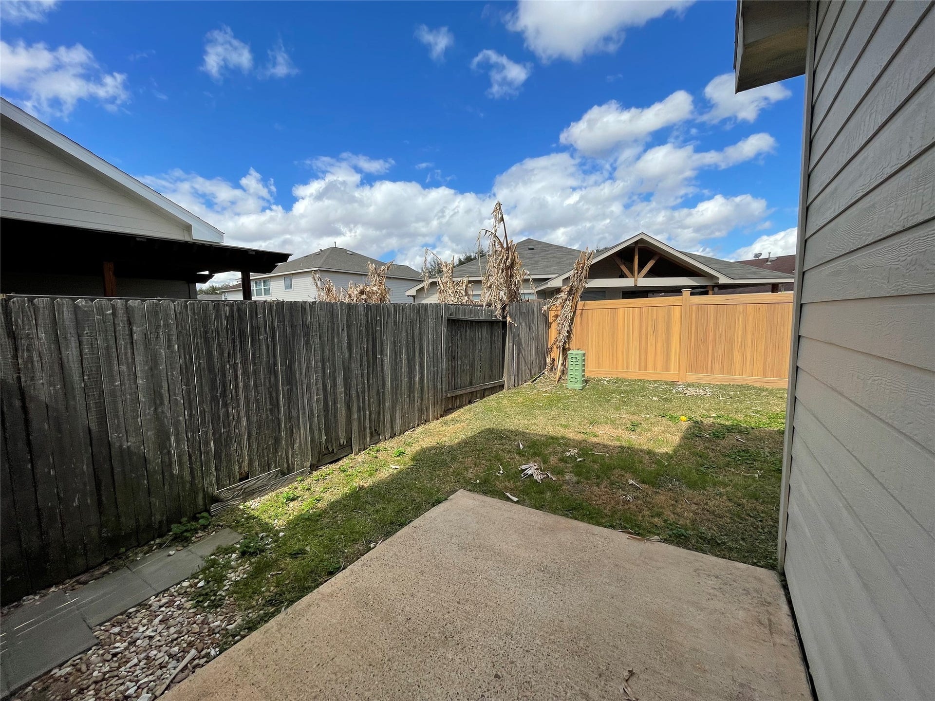 5406 Timber Court Hollow, Houston, TX 77084 back patio and yard