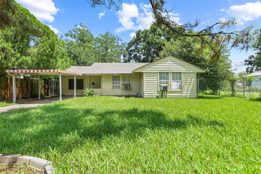 Property photo for 5515 Flamingo Drive, Houston, TX