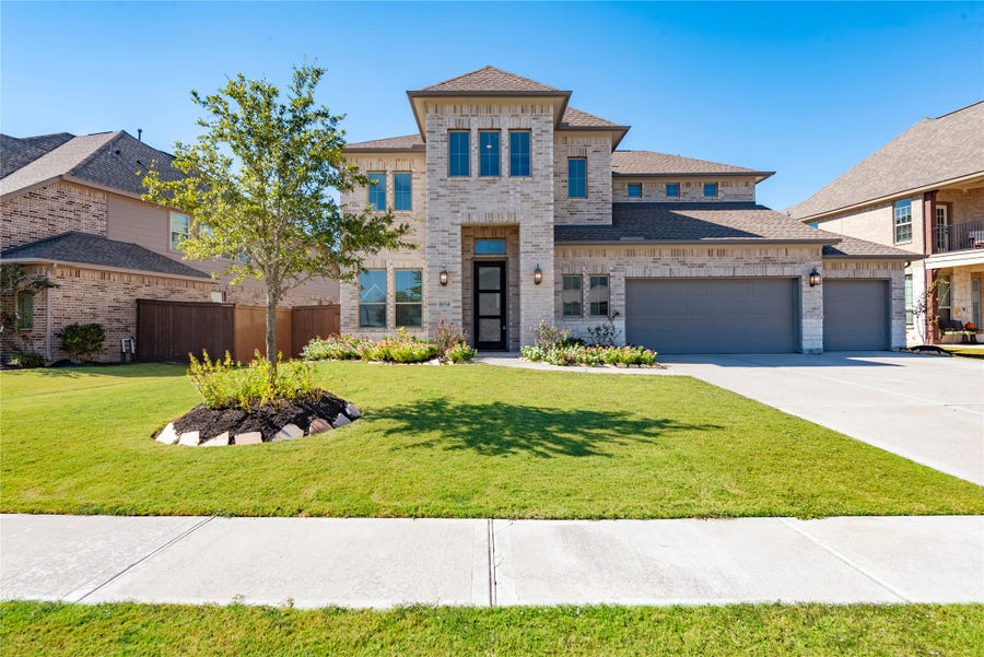 Property photo for 6034 Lake Bridge Lane, Manvel, TX