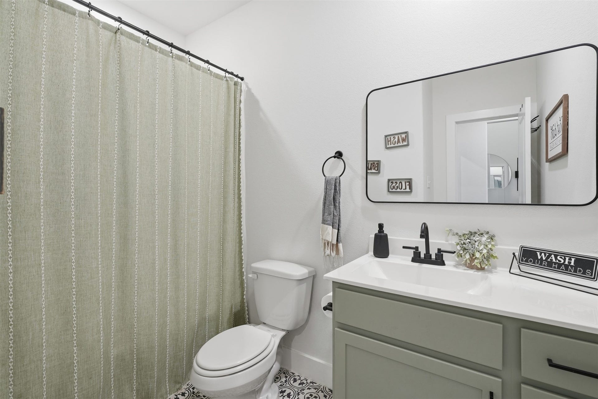 3619 Riverlands Drive, Santa Fe, TX 77510 3619 Riverlands Drive, Santa Fe, TX 77510