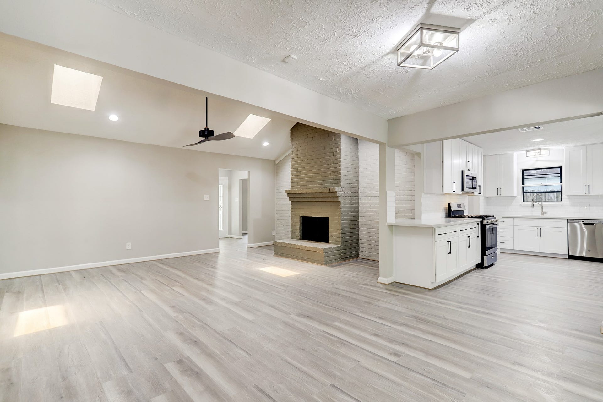 118 Coppersmith Drive, Katy, TX 77450