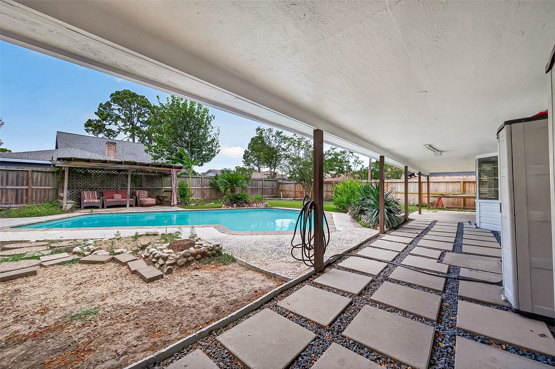11730 Dorrance Lane, Meadows Place, TX 77477 1st family area
