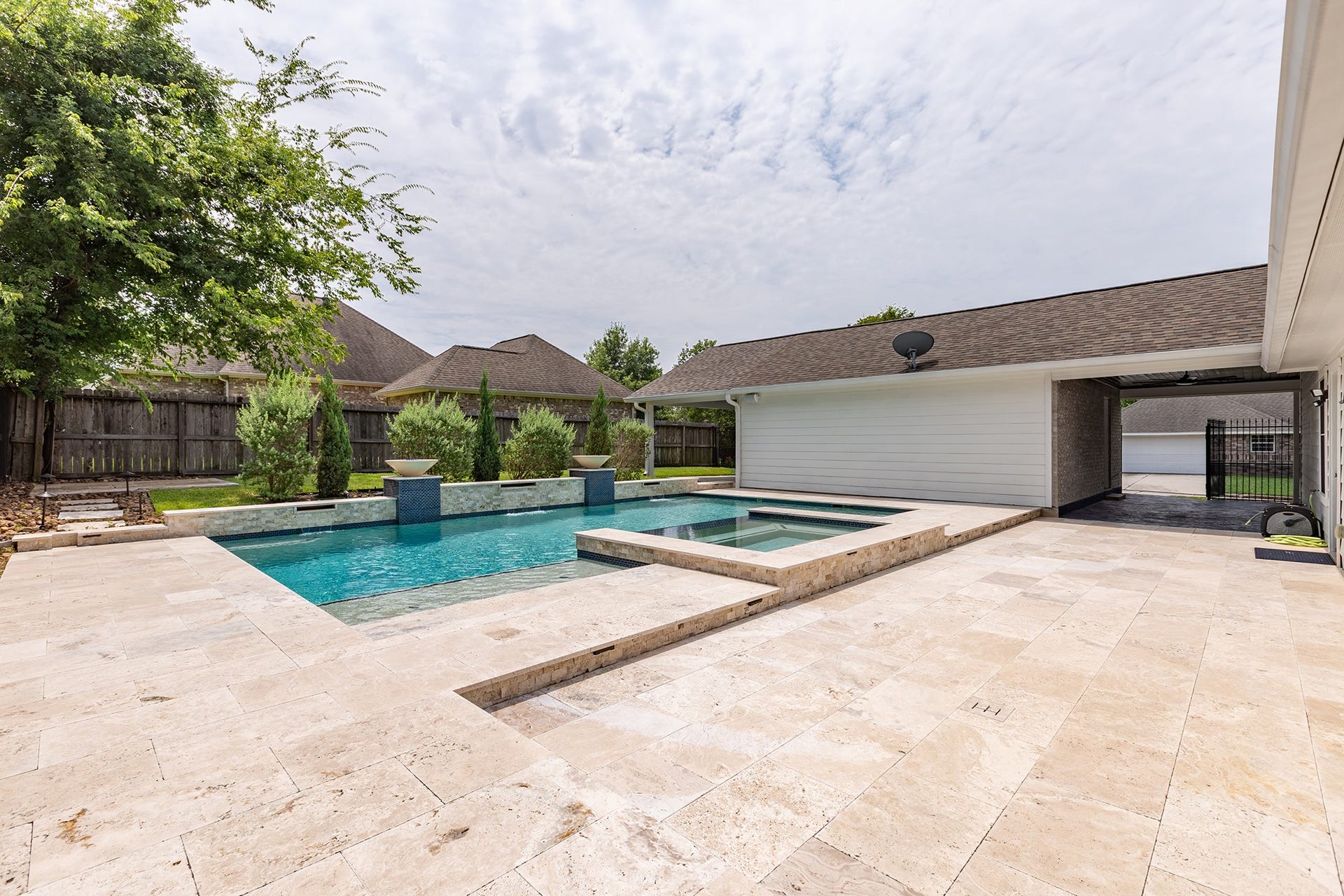 12830 Point Aquarius Boulevard, Willis, TX 77318 So much space outside for patio furniture, lounge chairs, and still room for the family pet.