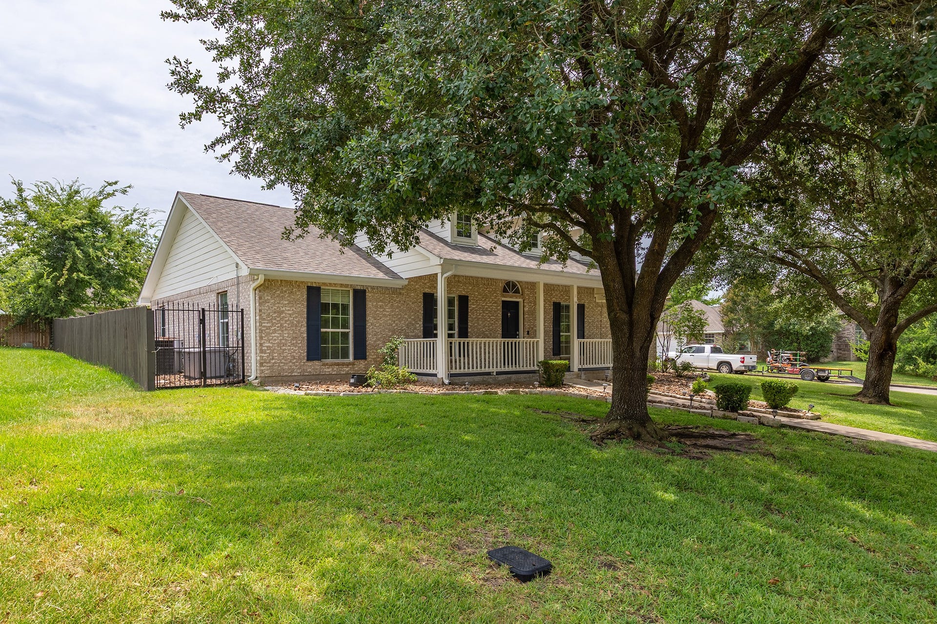 12830 Point Aquarius Boulevard, Willis, TX 77318 Great sized front yard as well as back yard. Yard maintenance is included in rent so all you have to do is move in and enjoy.