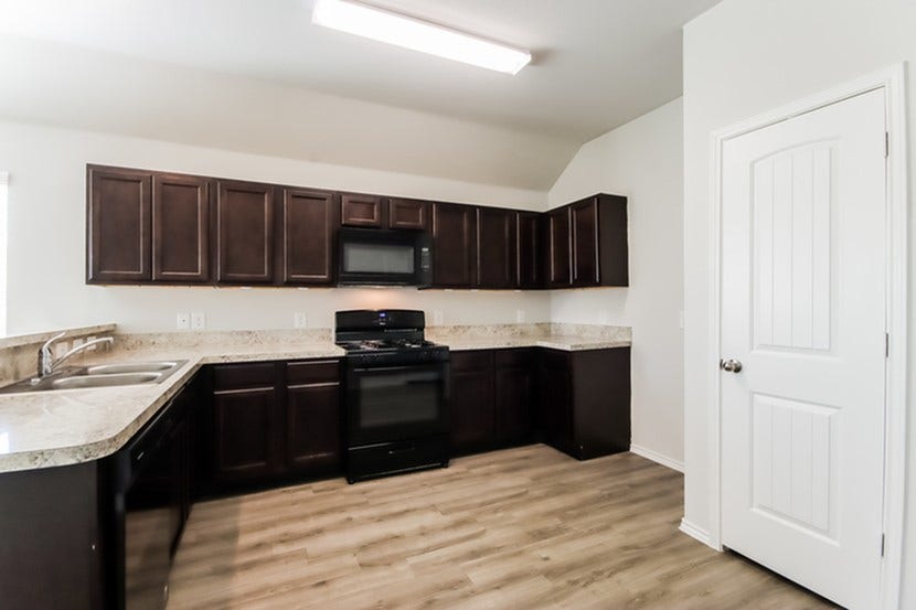22350 Porter Mountain Lane, Porter, TX 77365 Photos may be representative of the floor plan and not the exact home. Finishes, layout, and features of the actual property for lease may vary.