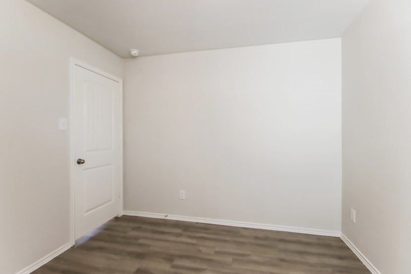 22350 Porter Mountain Lane, Porter, TX 77365 Photos may be representative of the floor plan and not the exact home. Finishes, layout, and features of the actual property for lease may vary.