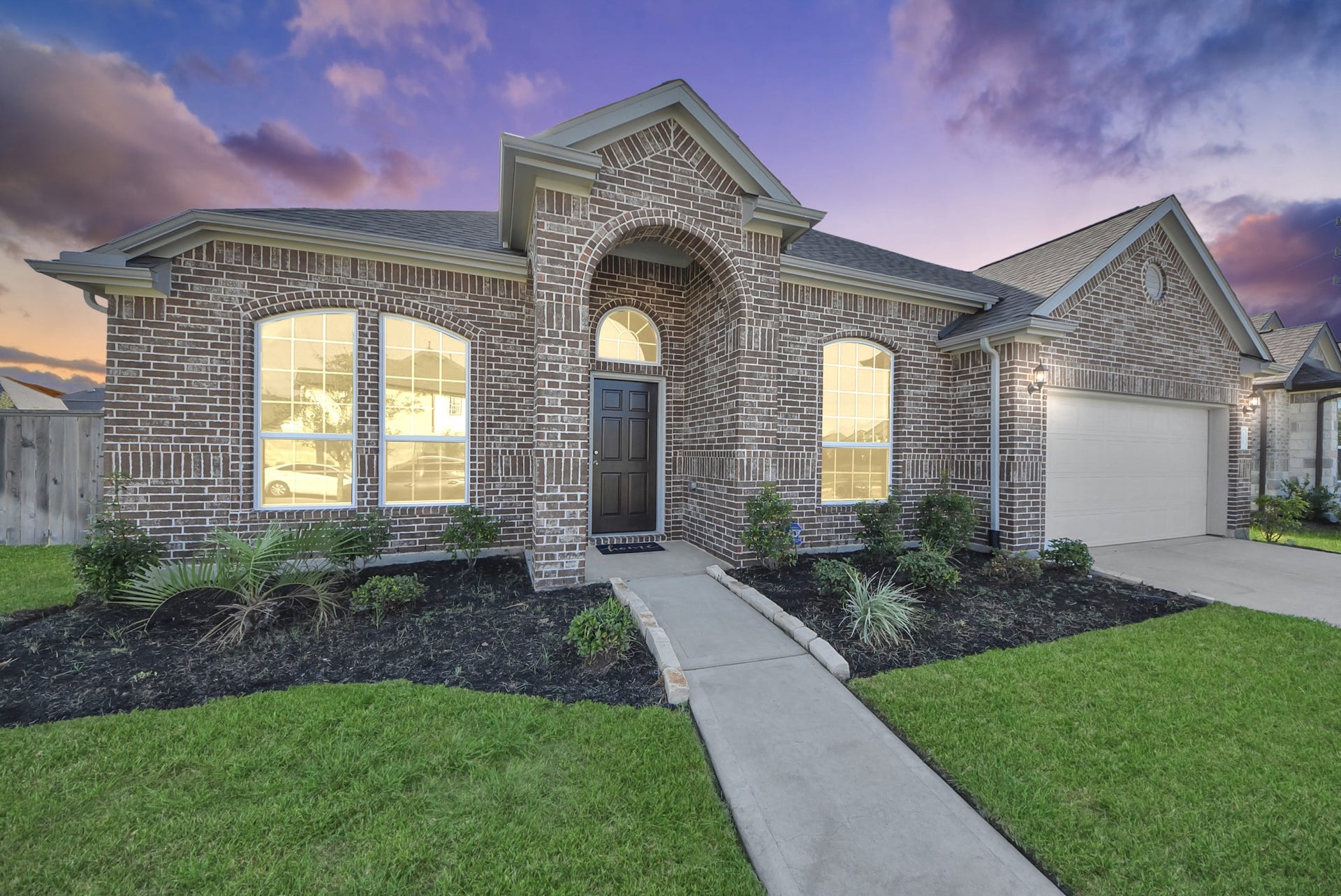 132 Indian Wells Drive, Manvel, TX 77578 Welcome to 132 Indian Wells in the highly desirable gated community of Rodeo Palms at The Lakes, where beautiful homes, resort-style amenities, and a peaceful setting create the perfect place to call home.