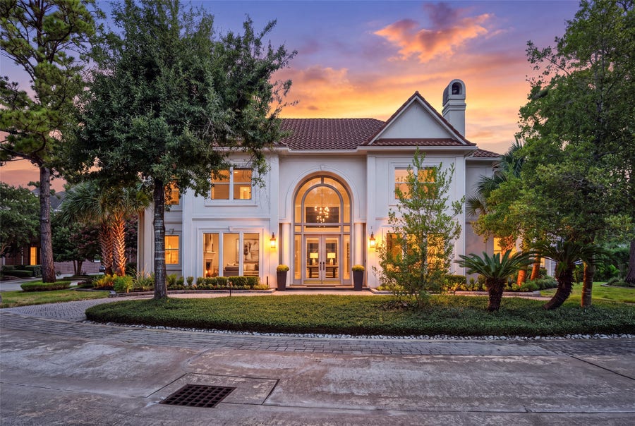 Property photo for 2 W Terrace Drive, Houston, TX