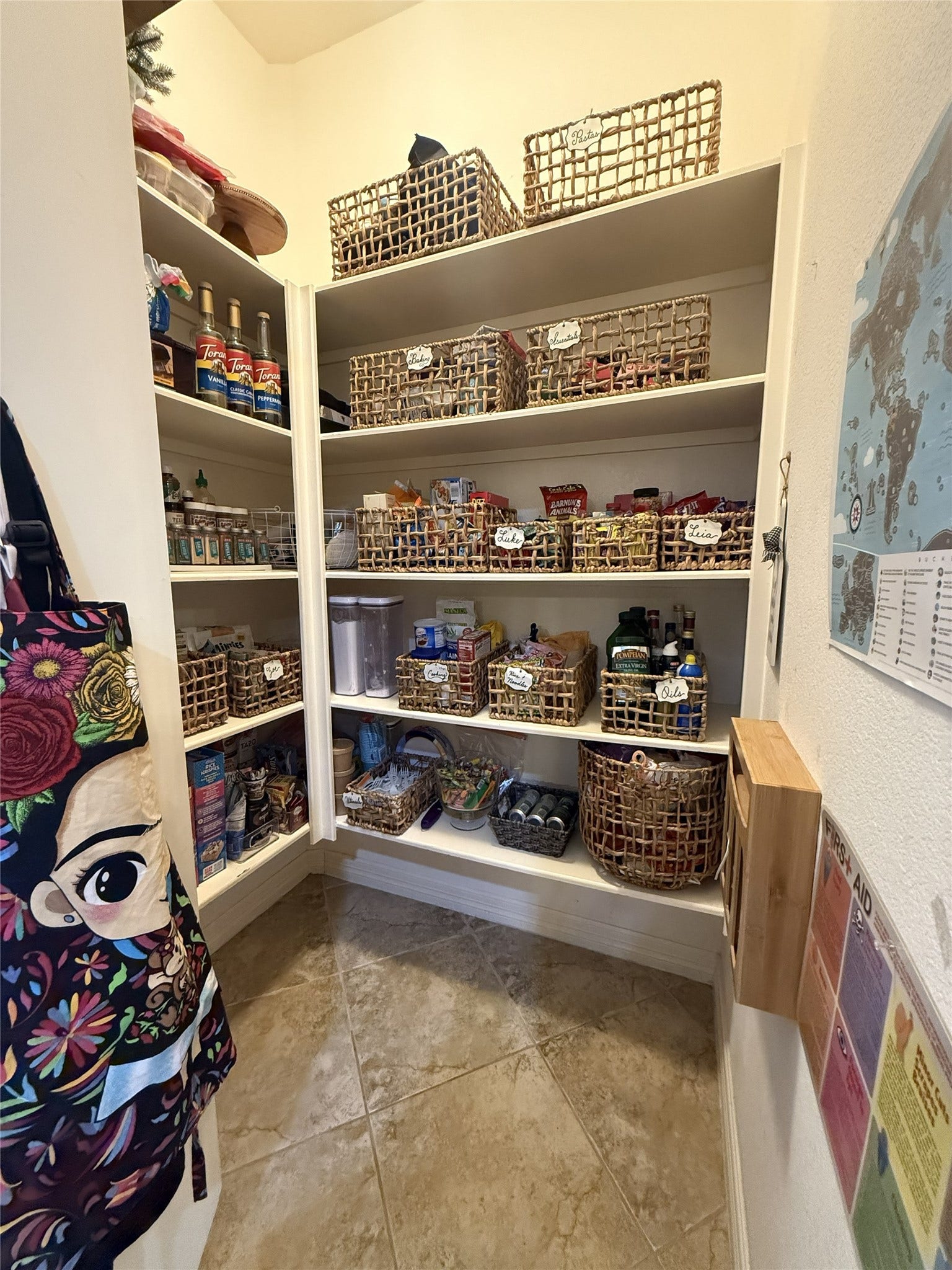 17610 Beckerdell Lane, Tomball, TX 77377 Large walk in pantry