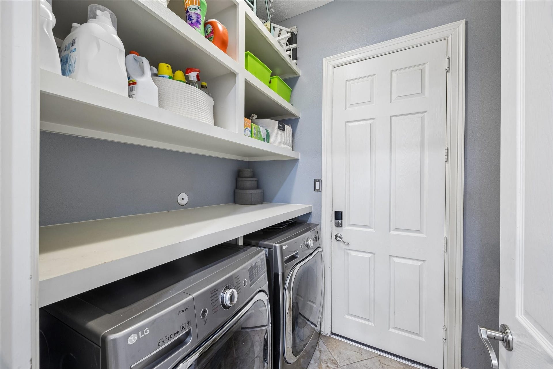 17610 Beckerdell Lane, Tomball, TX 77377 Laundry with storage
