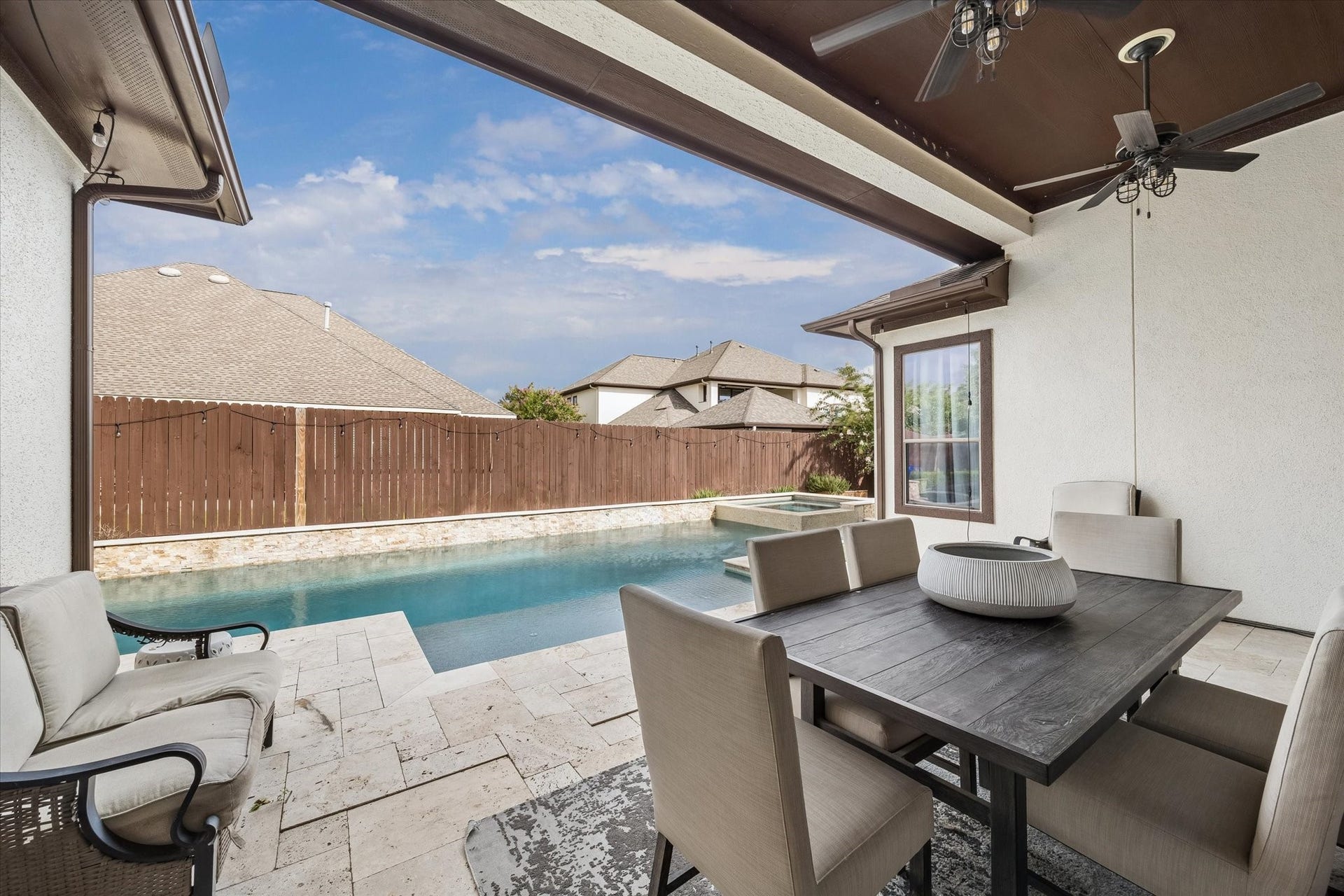 17610 Beckerdell Lane, Tomball, TX 77377 Covered patio