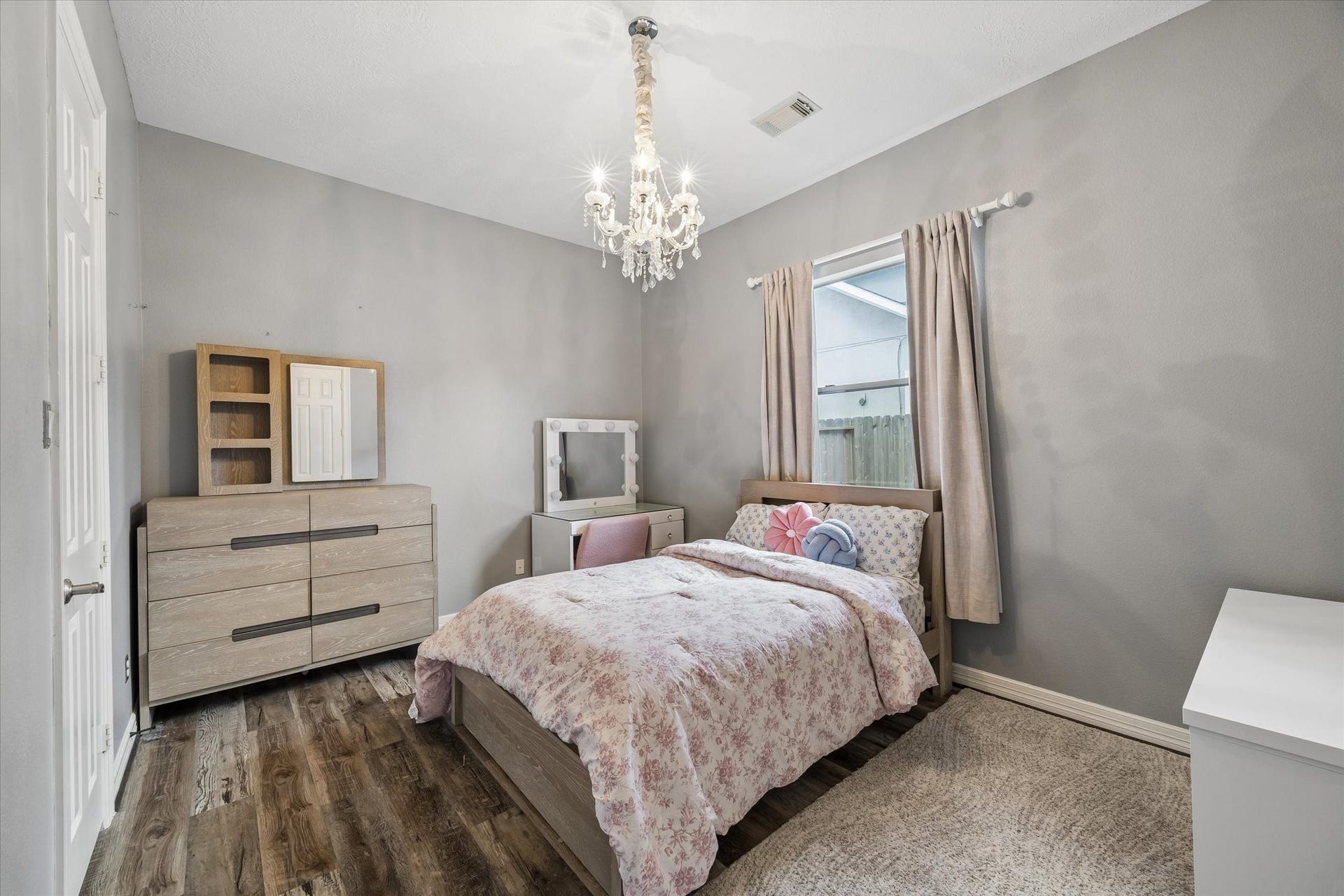 17610 Beckerdell Lane, Tomball, TX 77377 Secondary bedroom