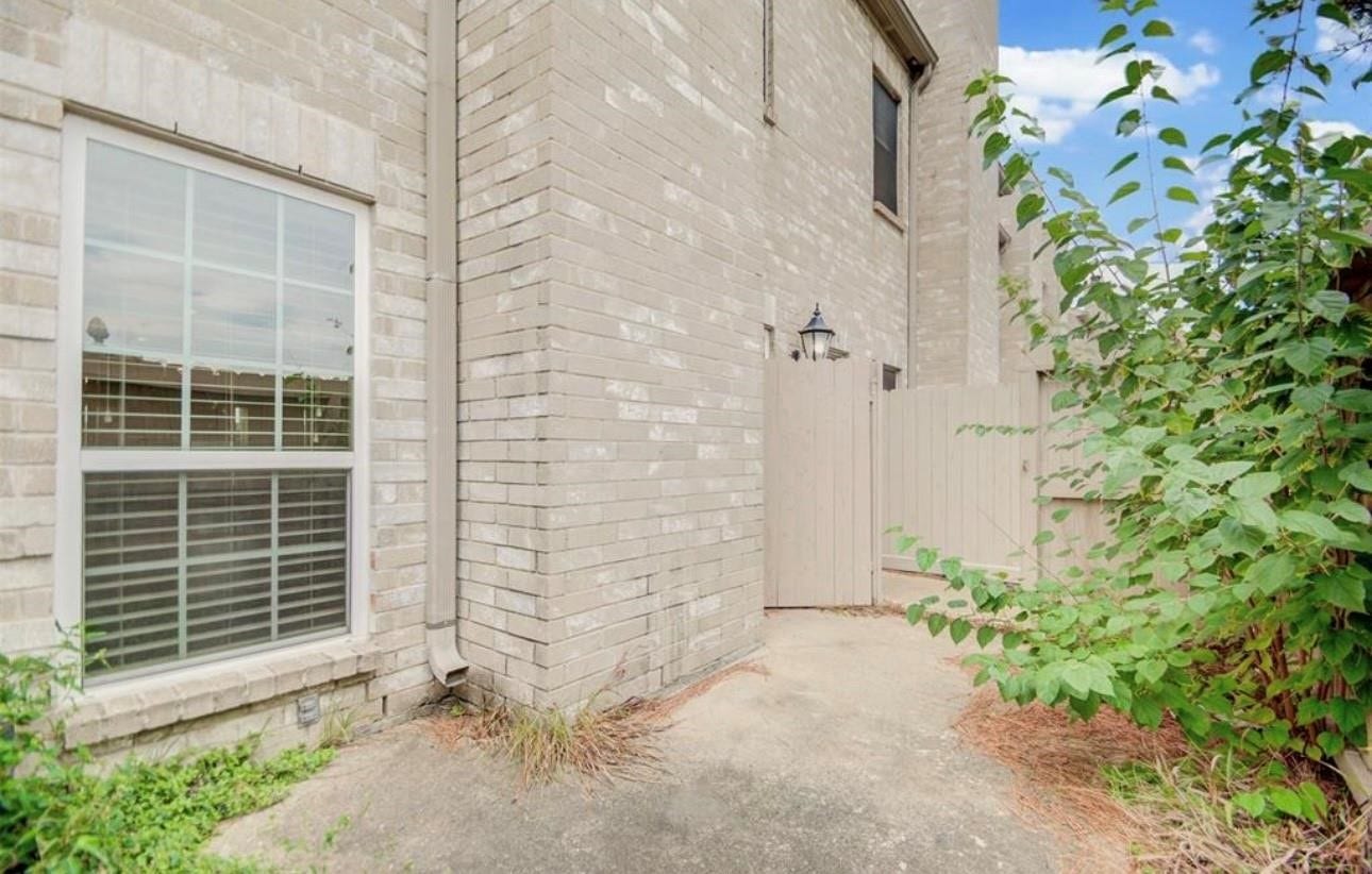 3174 Holly Hall Street, Houston, TX 77054 3174 Holly Hall Street, Houston, TX 77054