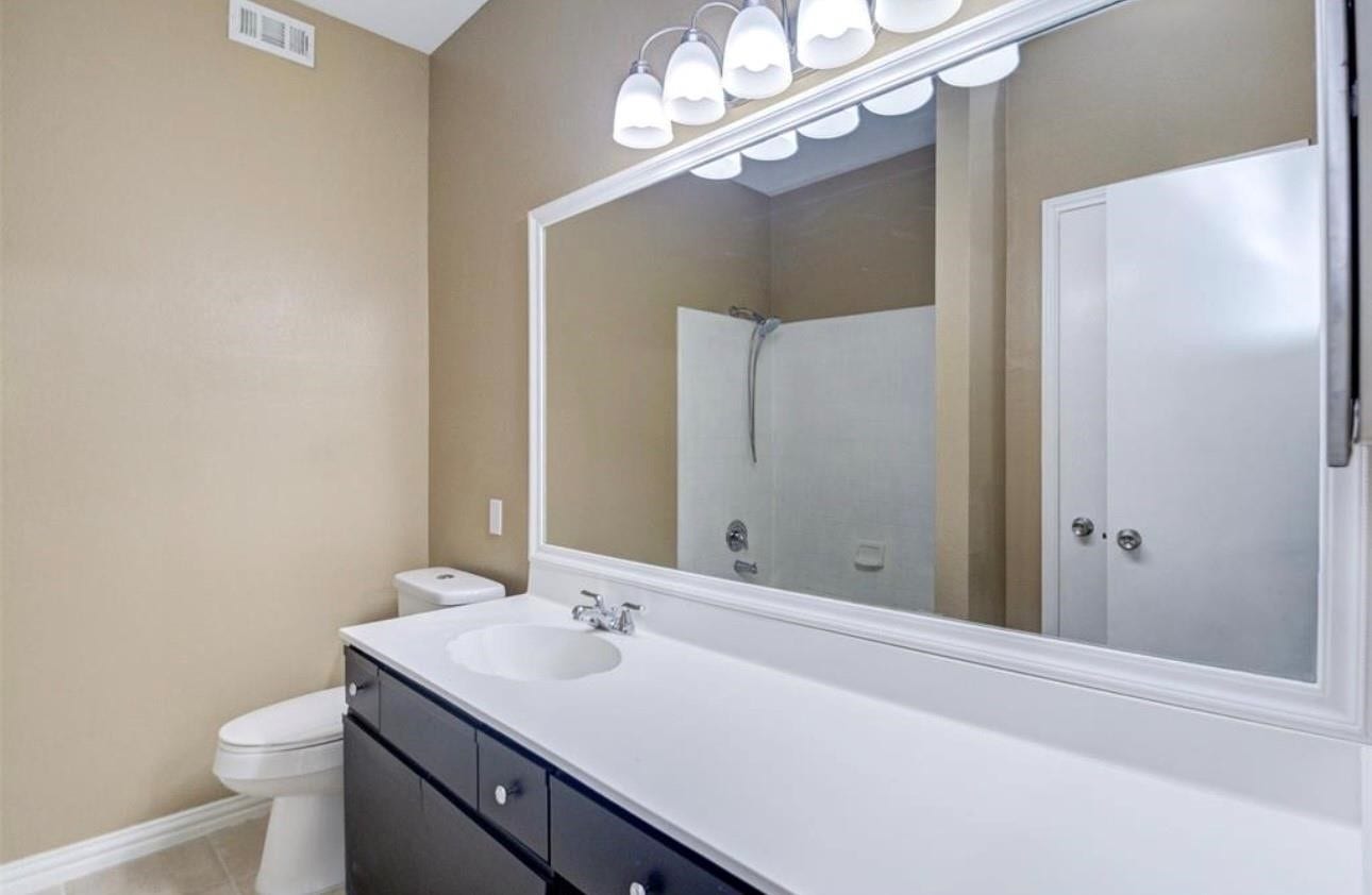 3174 Holly Hall Street, Houston, TX 77054 3174 Holly Hall Street, Houston, TX 77054