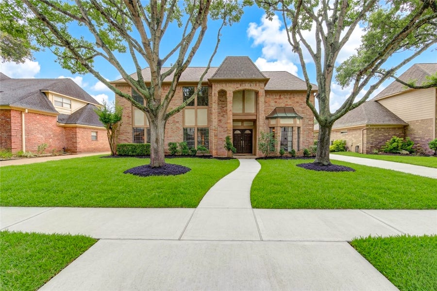 Property photo for 1022 Goldfinch Avenue, Sugar Land, TX
