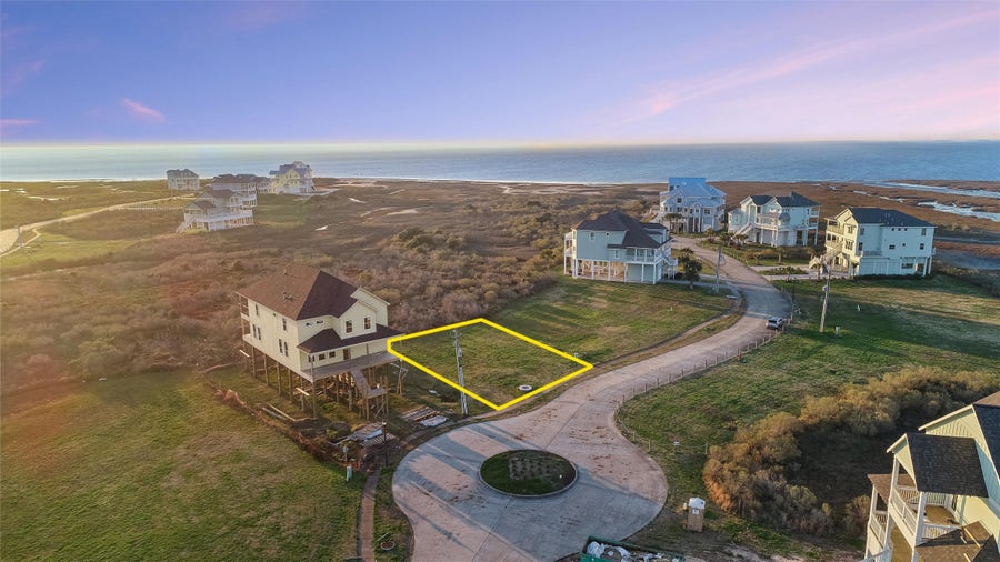 Property photo for 25730 Bay Breeze Drive, Galveston, TX