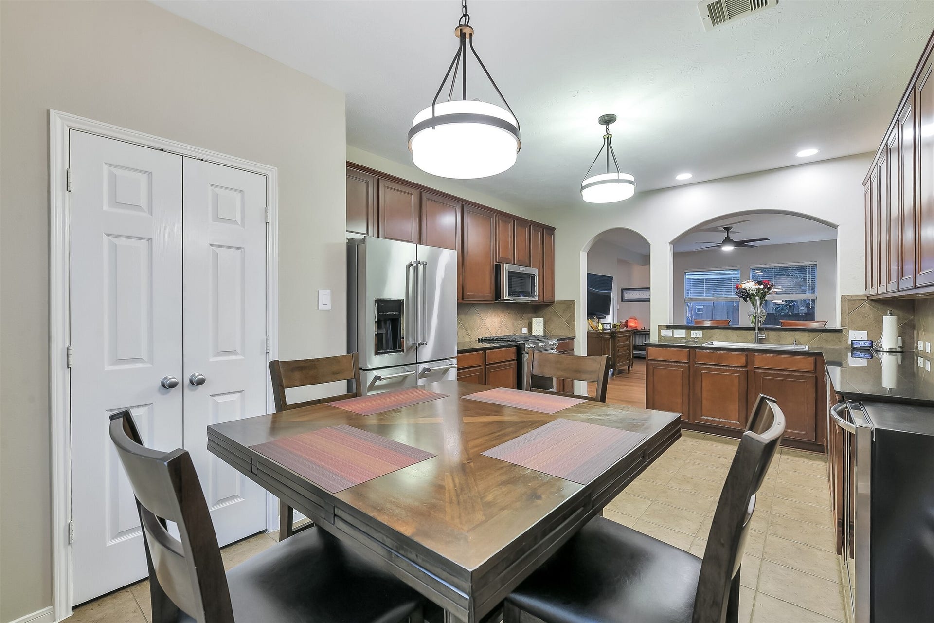 8934 Parlin Ridge Drive, Houston, TX 77040 8934 Parlin Ridge Drive, Houston, TX 77040
