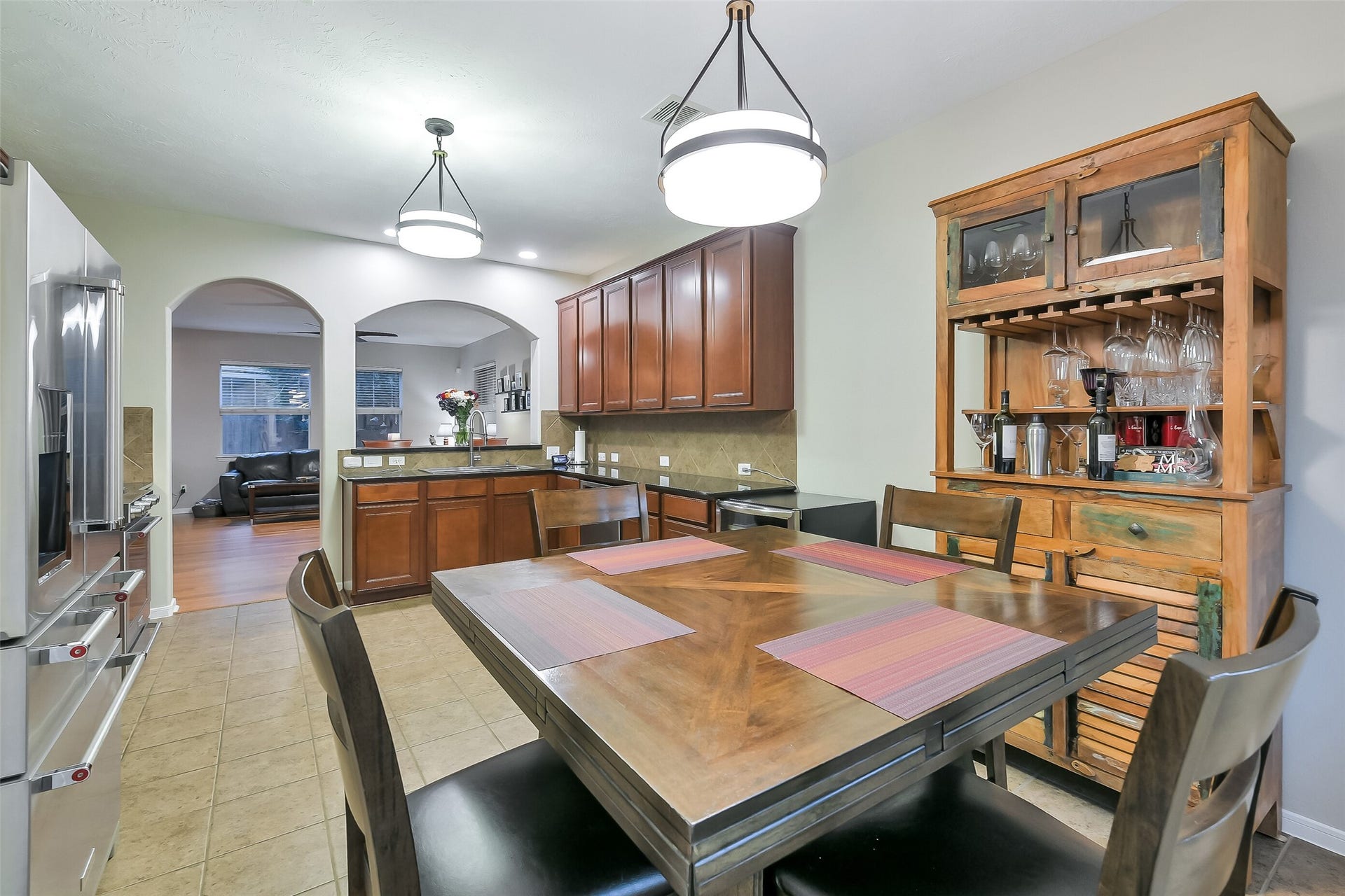 8934 Parlin Ridge Drive, Houston, TX 77040 8934 Parlin Ridge Drive, Houston, TX 77040