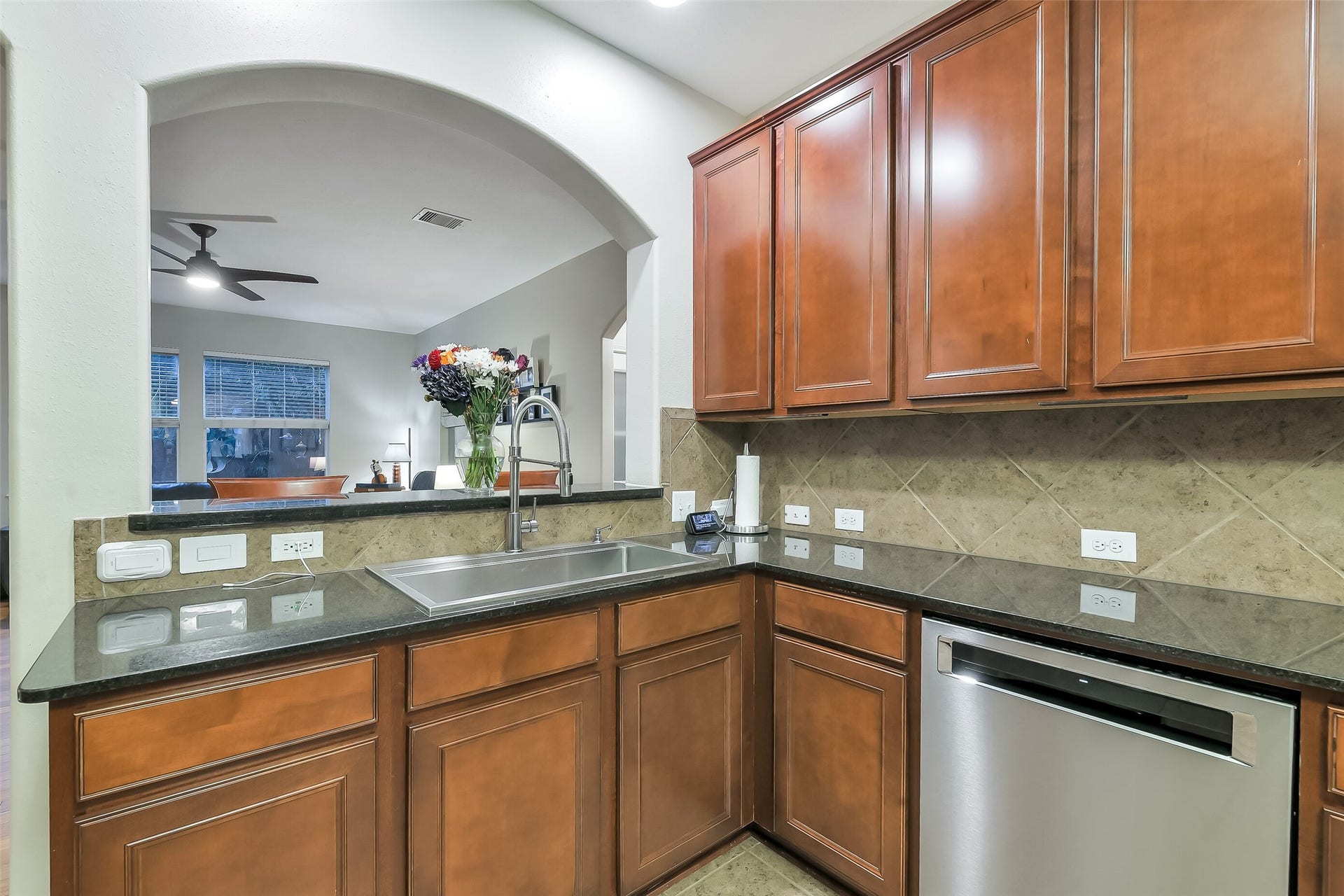 8934 Parlin Ridge Drive, Houston, TX 77040 8934 Parlin Ridge Drive, Houston, TX 77040