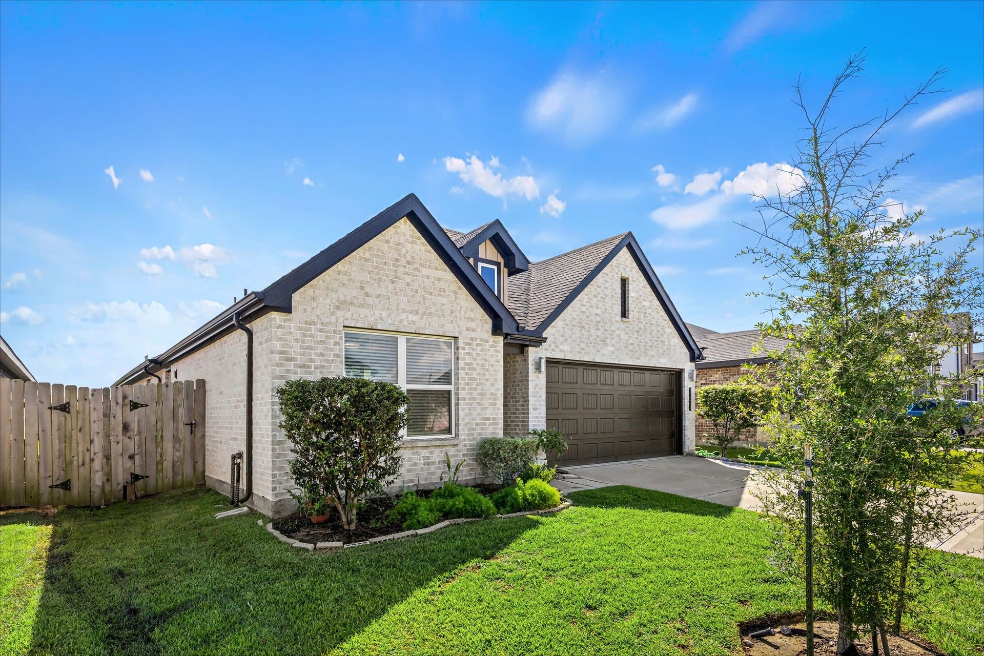 1623 Solana Drive, Fresno, TX 77545 1623 Solana Drive, Fresno, TX 77545