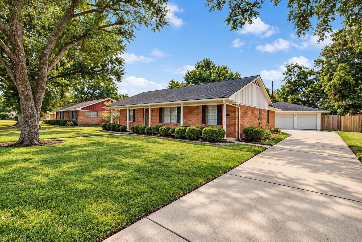 2016 San Jacinto Drive, Pasadena, TX 77502