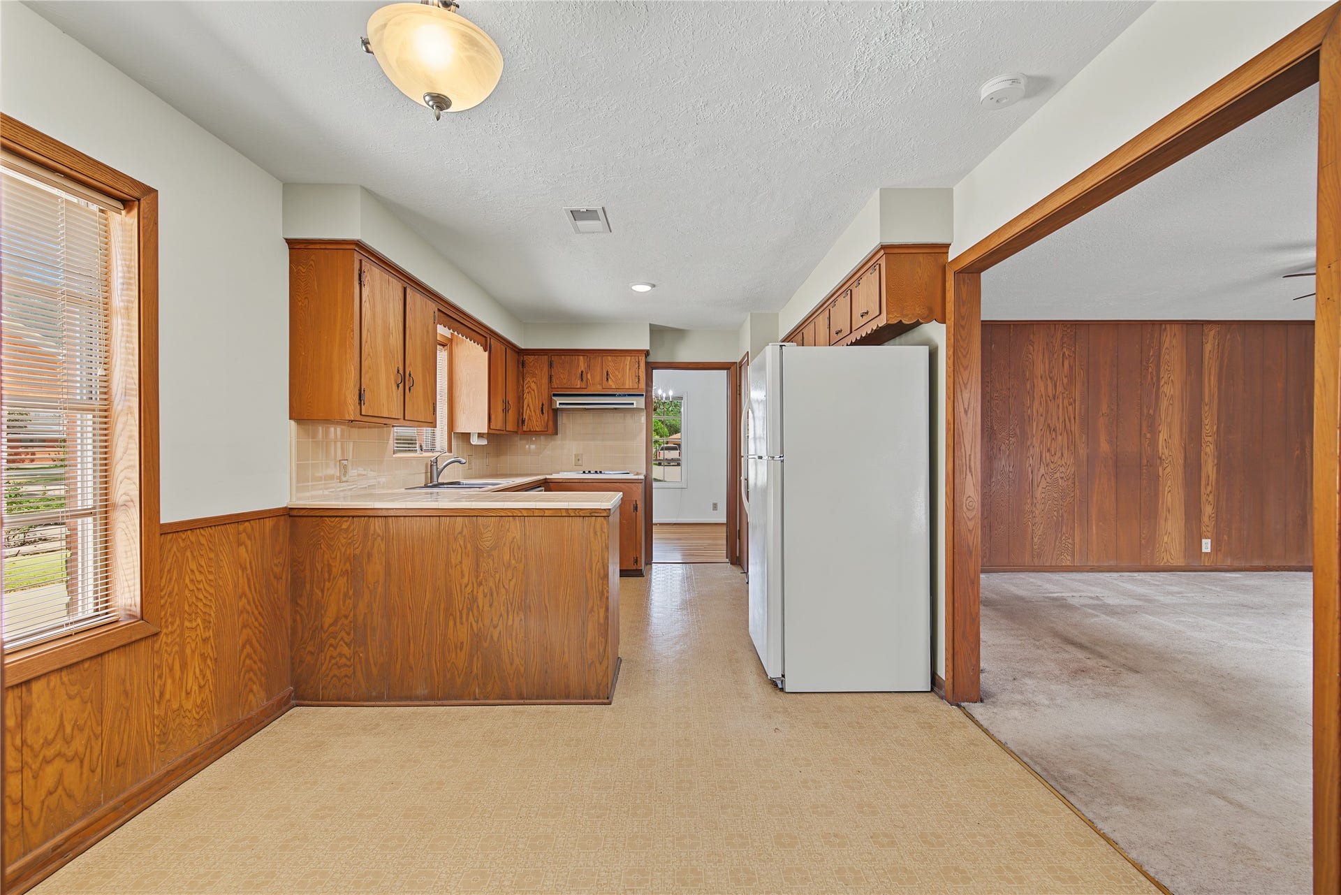 2016 San Jacinto Drive, Pasadena, TX 77502
