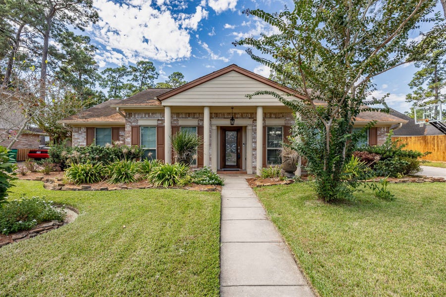 Property photo for 3726 Autumn Lane, Baytown, TX