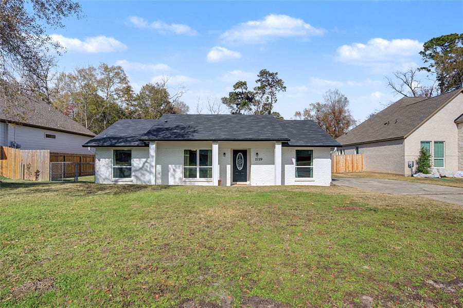 Property photo for 1719 Eastvale Drive, Spring, TX