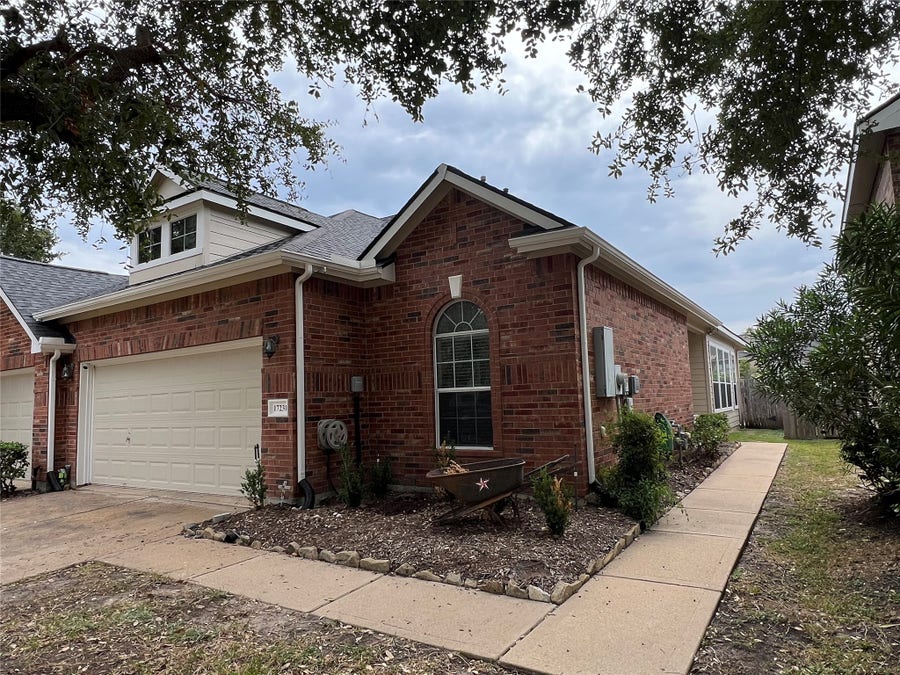 Property photo for 17231 Brookhollow Court Drive, Houston, TX
