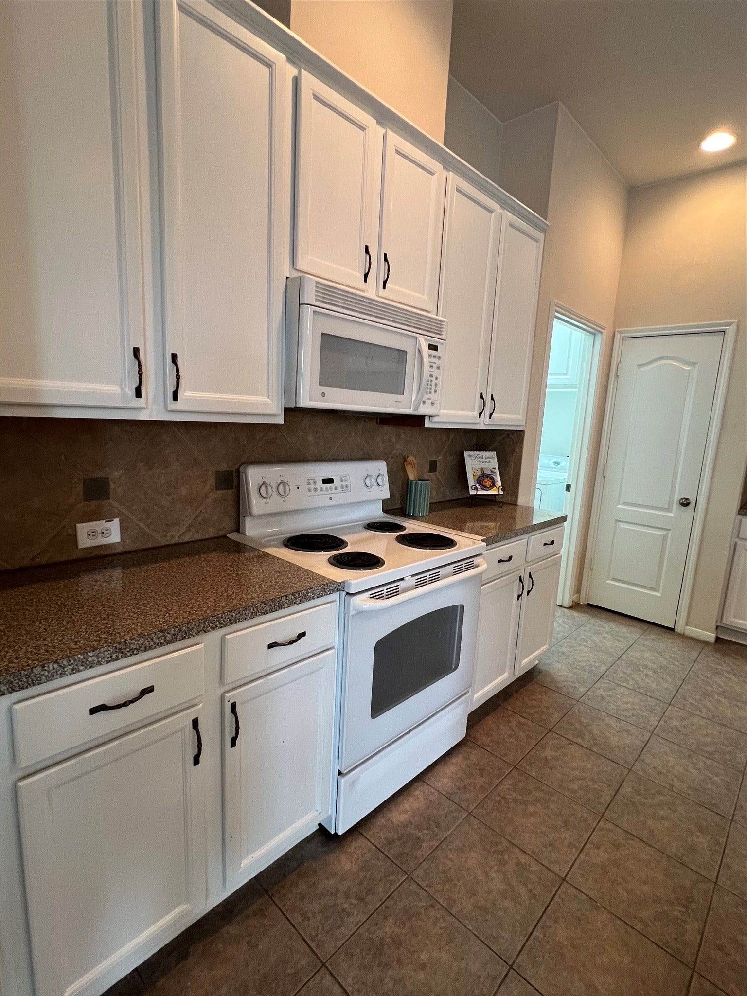 17231 Brookhollow Court Drive, Houston, TX 77084 17231 Brookhollow Court Drive, Houston, TX 77084
