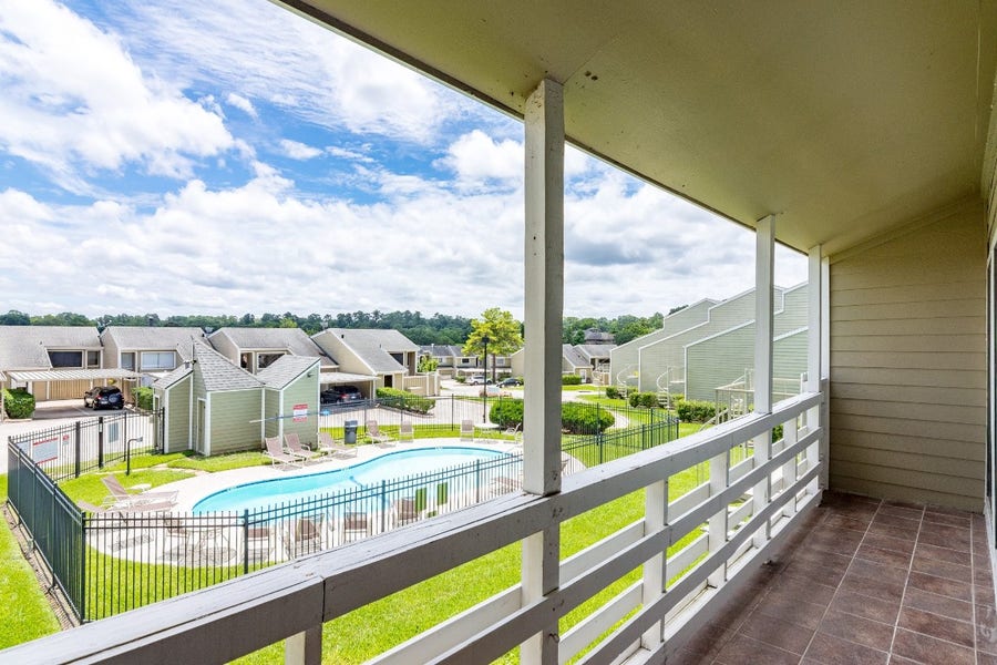 Property photo for 44 April Point Drive S, Montgomery, TX