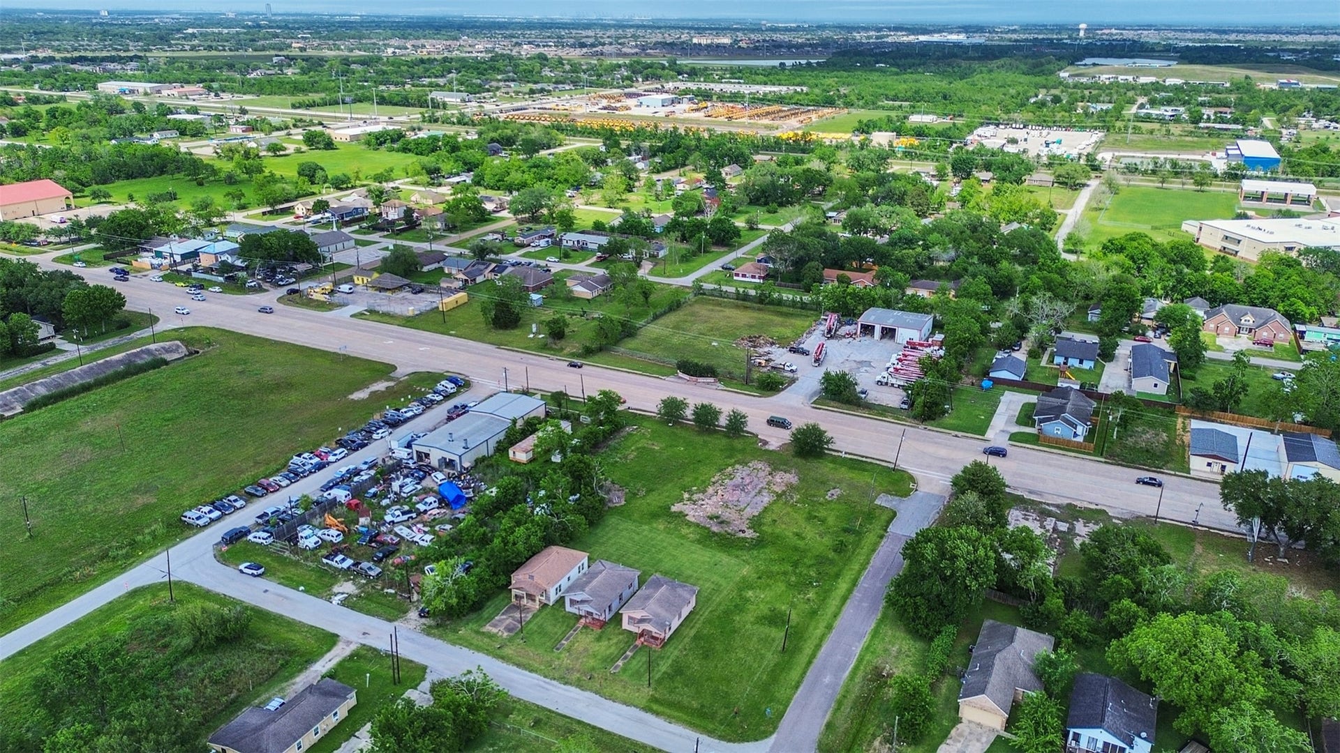 2020 Highway 3, Dickinson, TX 77539 2020 Highway 3, Dickinson, TX 77539