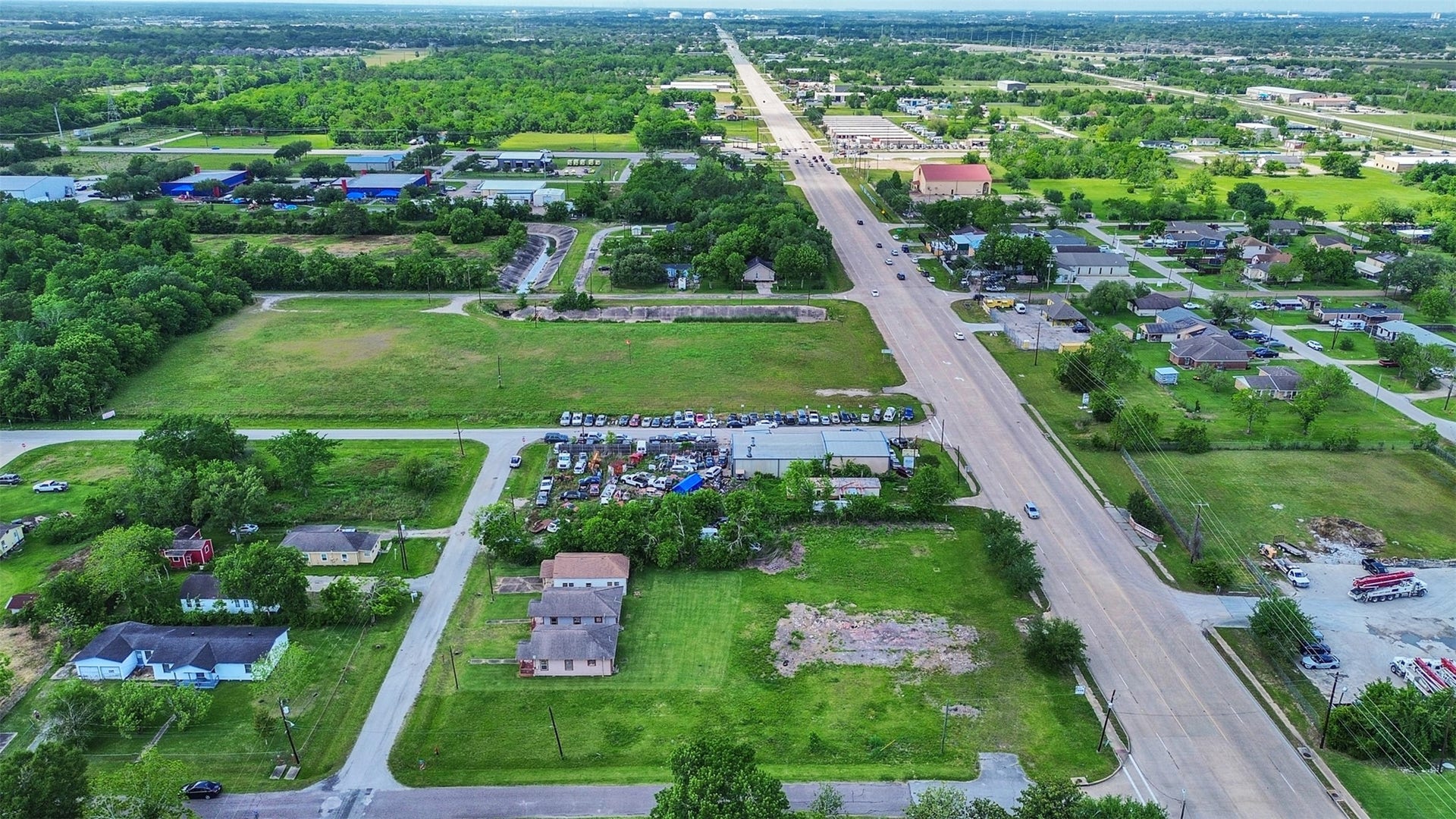 2020 Highway 3, Dickinson, TX 77539 2020 Highway 3, Dickinson, TX 77539