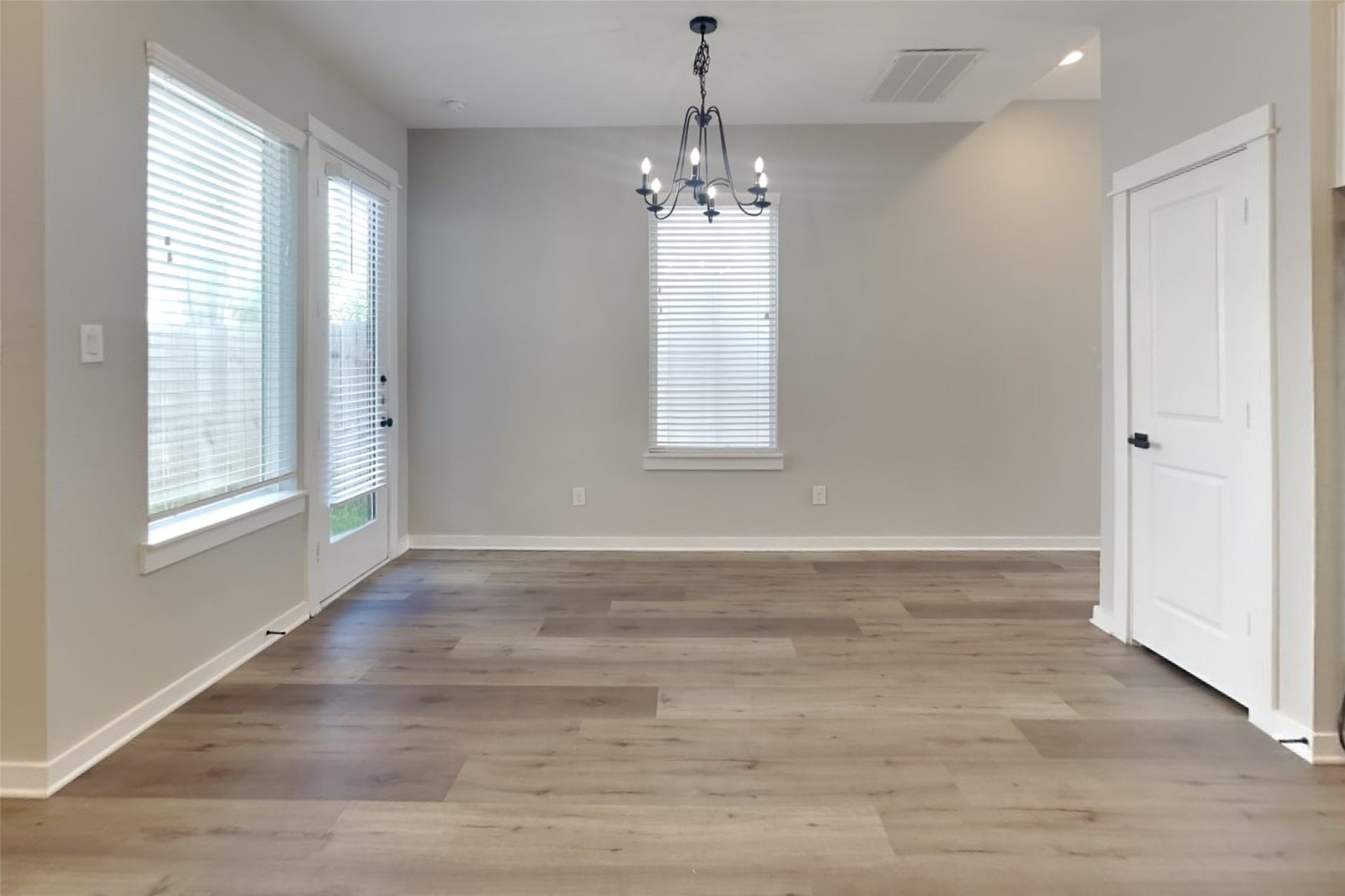 6722 Parker Oaks Lane, Houston, TX 77076