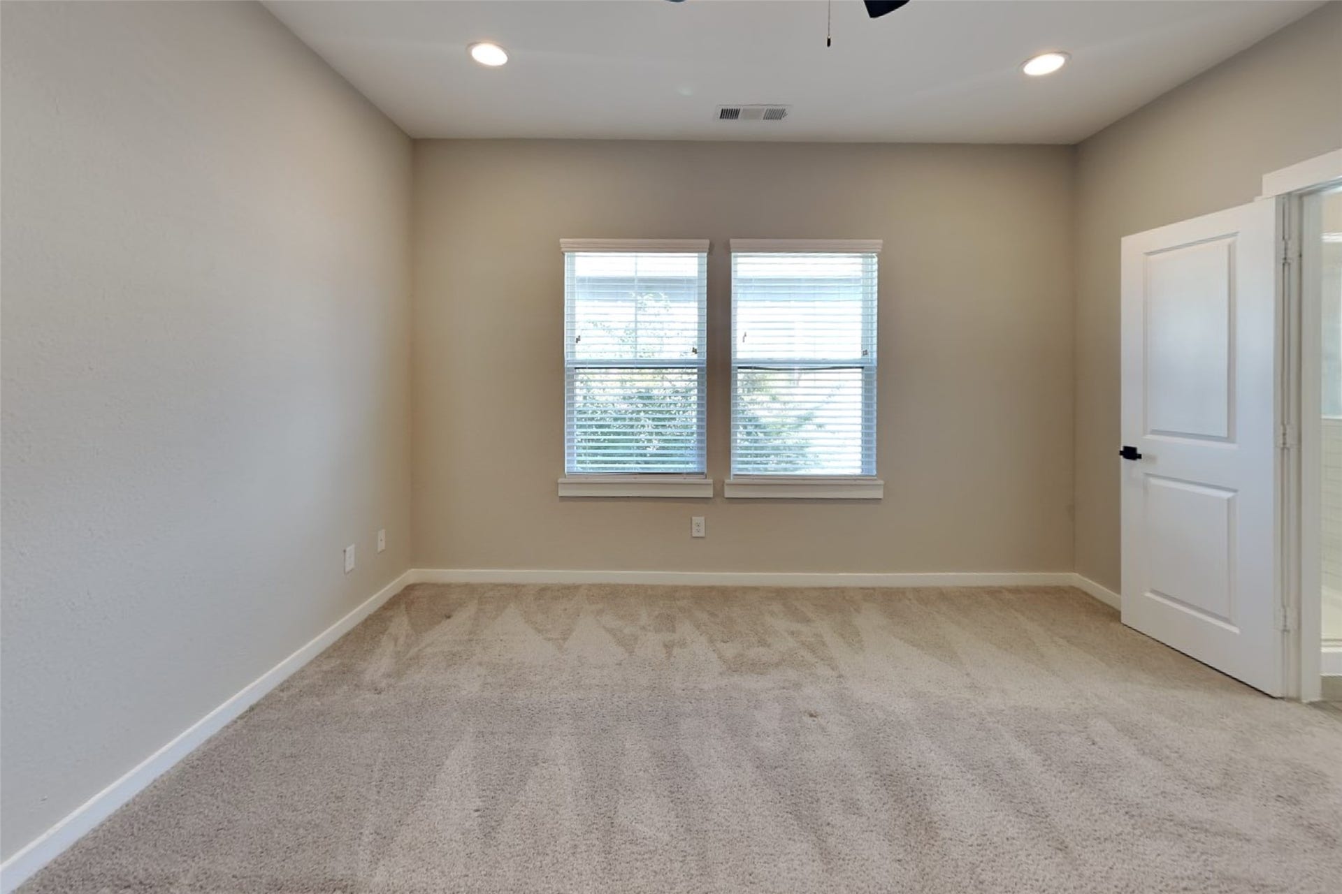 6722 Parker Oaks Lane, Houston, TX 77076