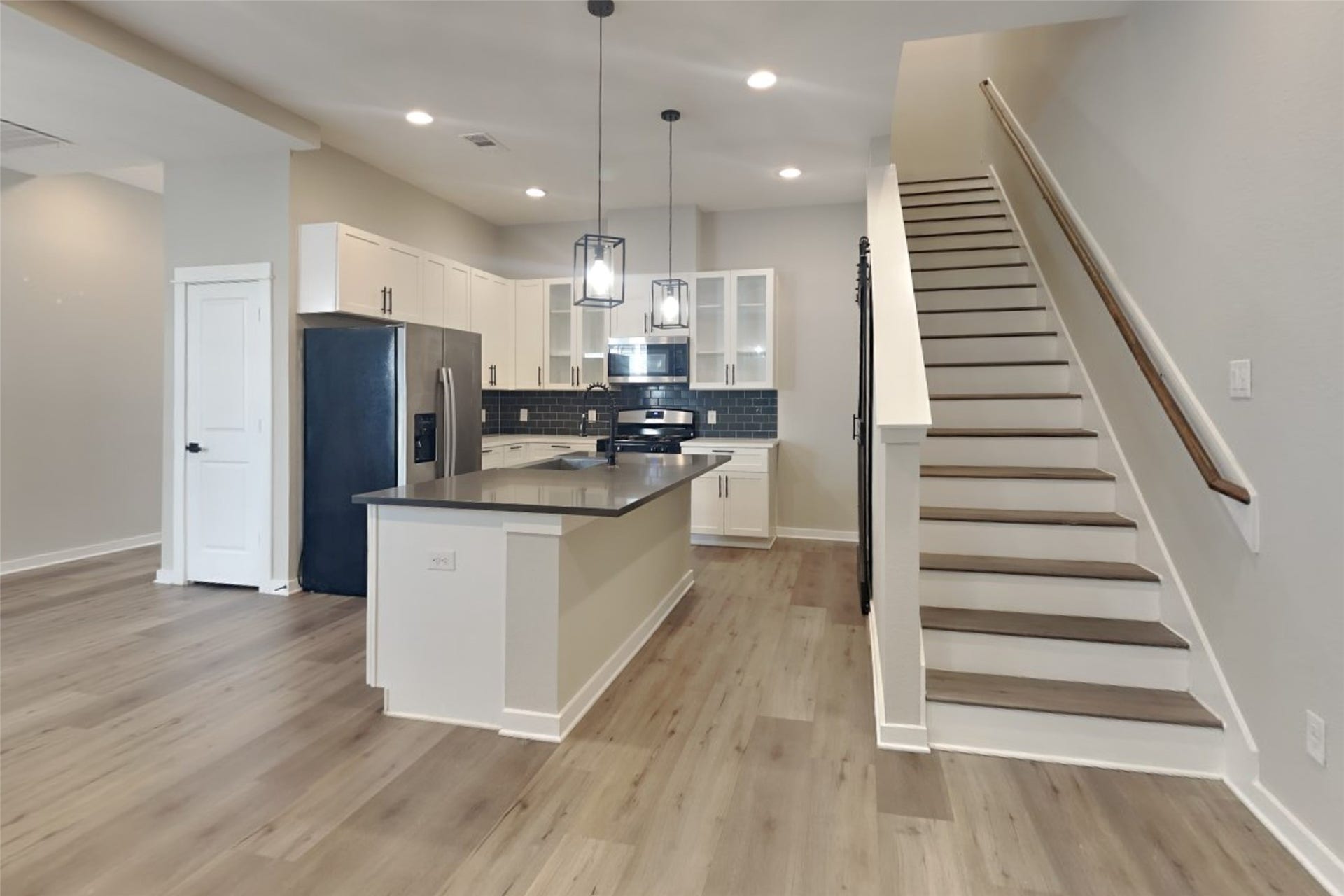 6722 Parker Oaks Lane, Houston, TX 77076